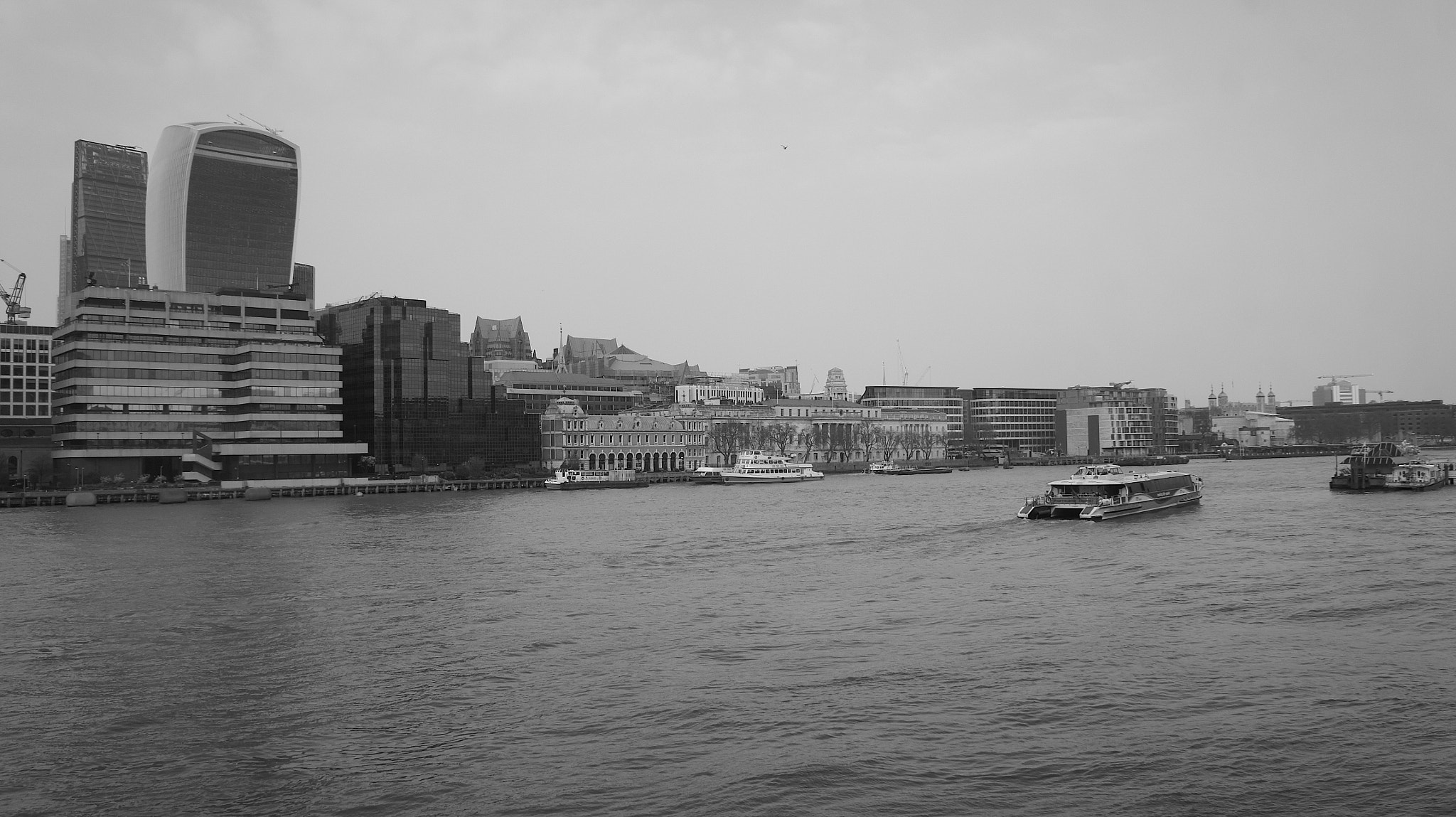 Sony Alpha NEX-3 sample photo. Thames photography