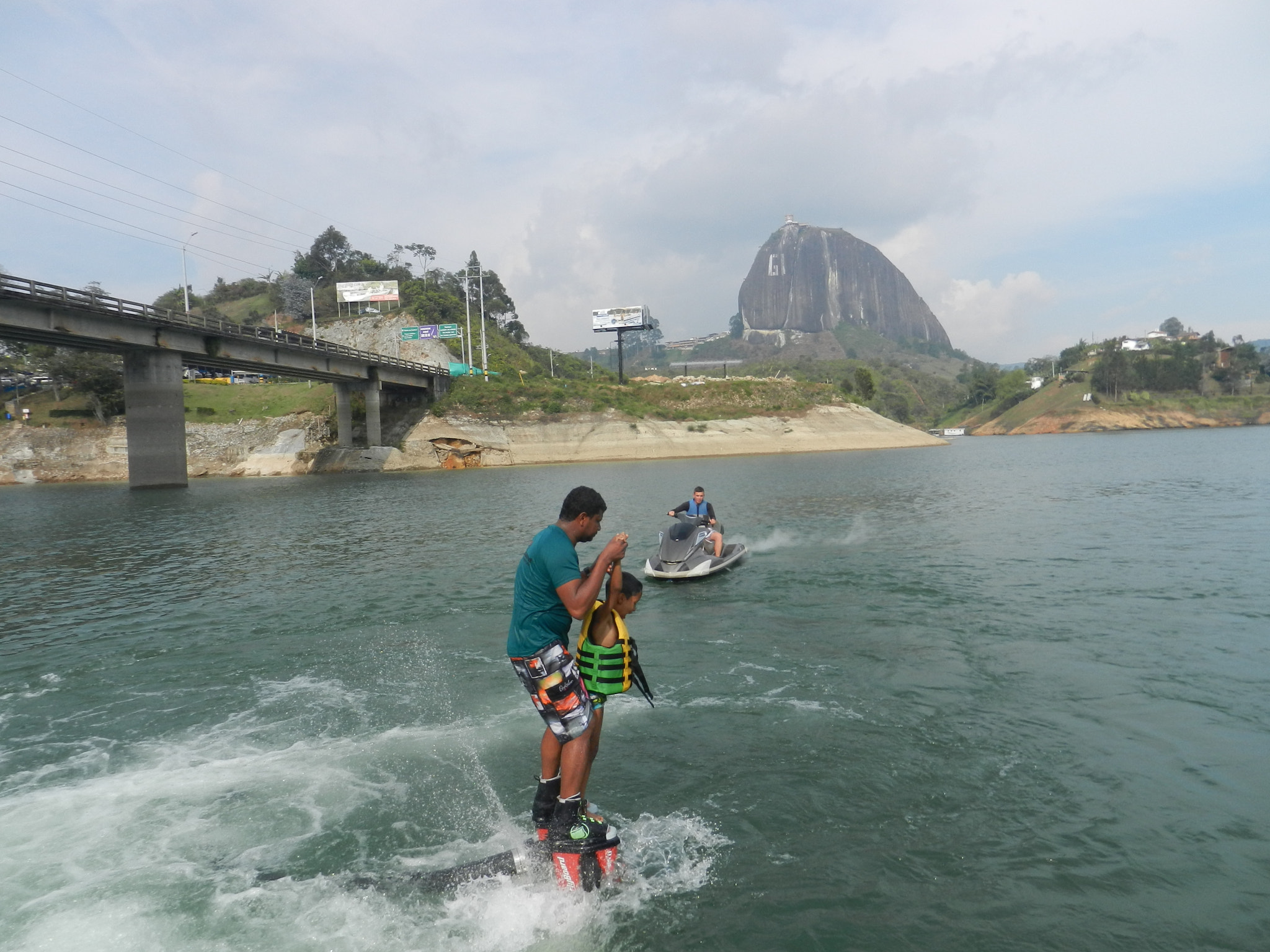 Nikon Coolpix S9100 sample photo. Flyboard medellin photography