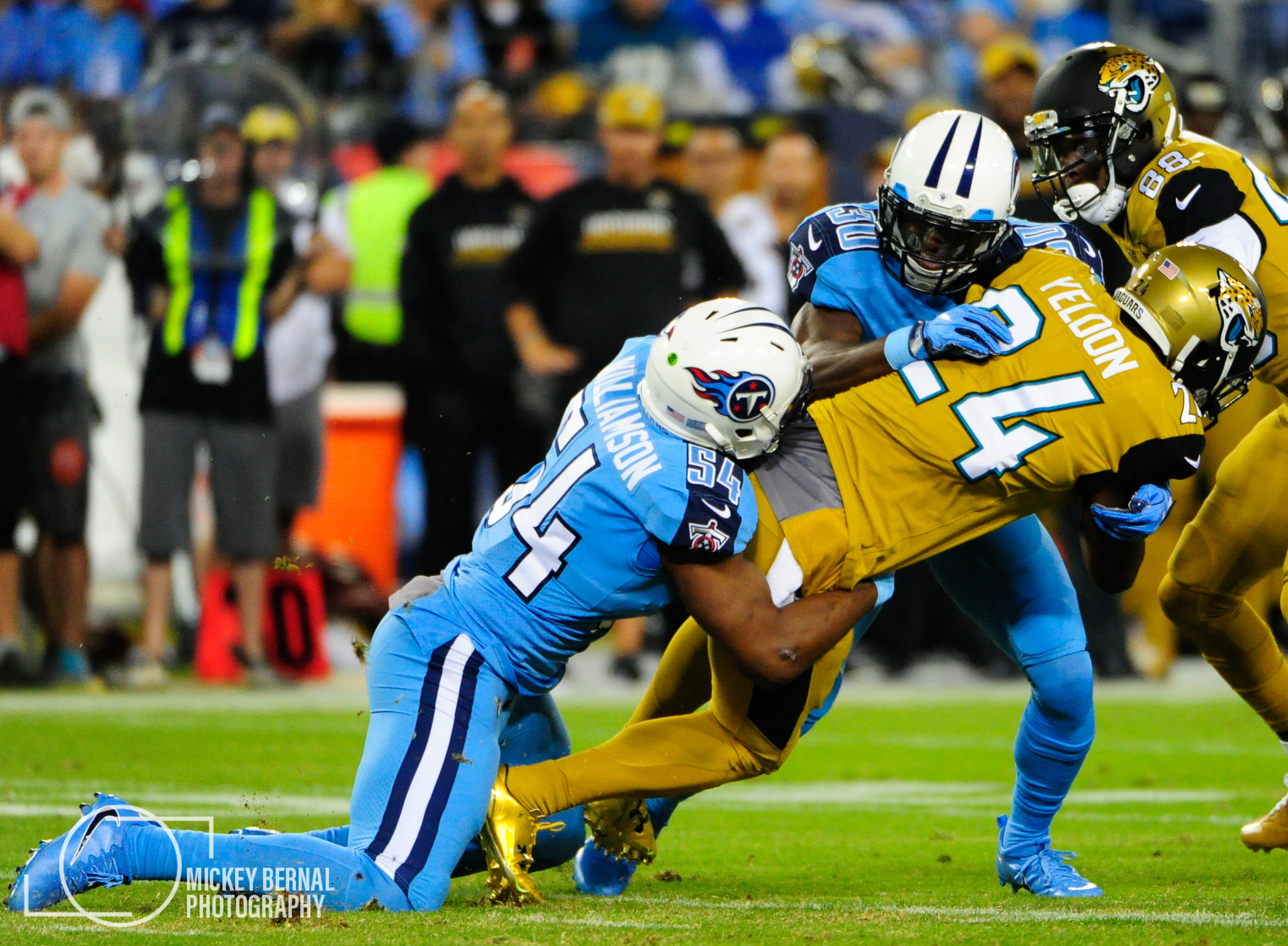 Nikon D3S sample photo. Nfl football: oct 27 jaguars at titans photography