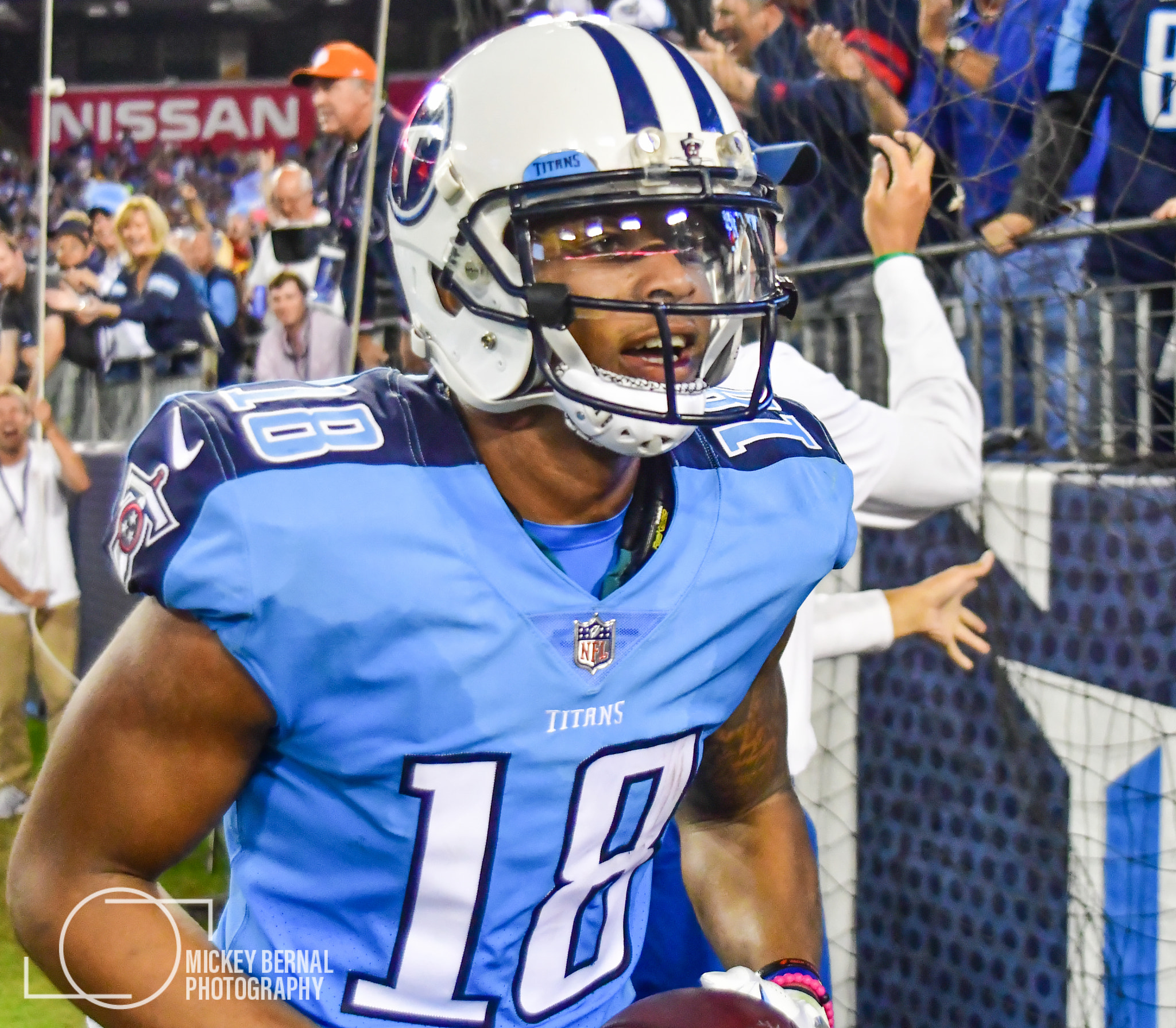 Sigma 24-70mm F2.8 EX DG HSM sample photo. Nfl football: oct 27 jaguars at titans photography