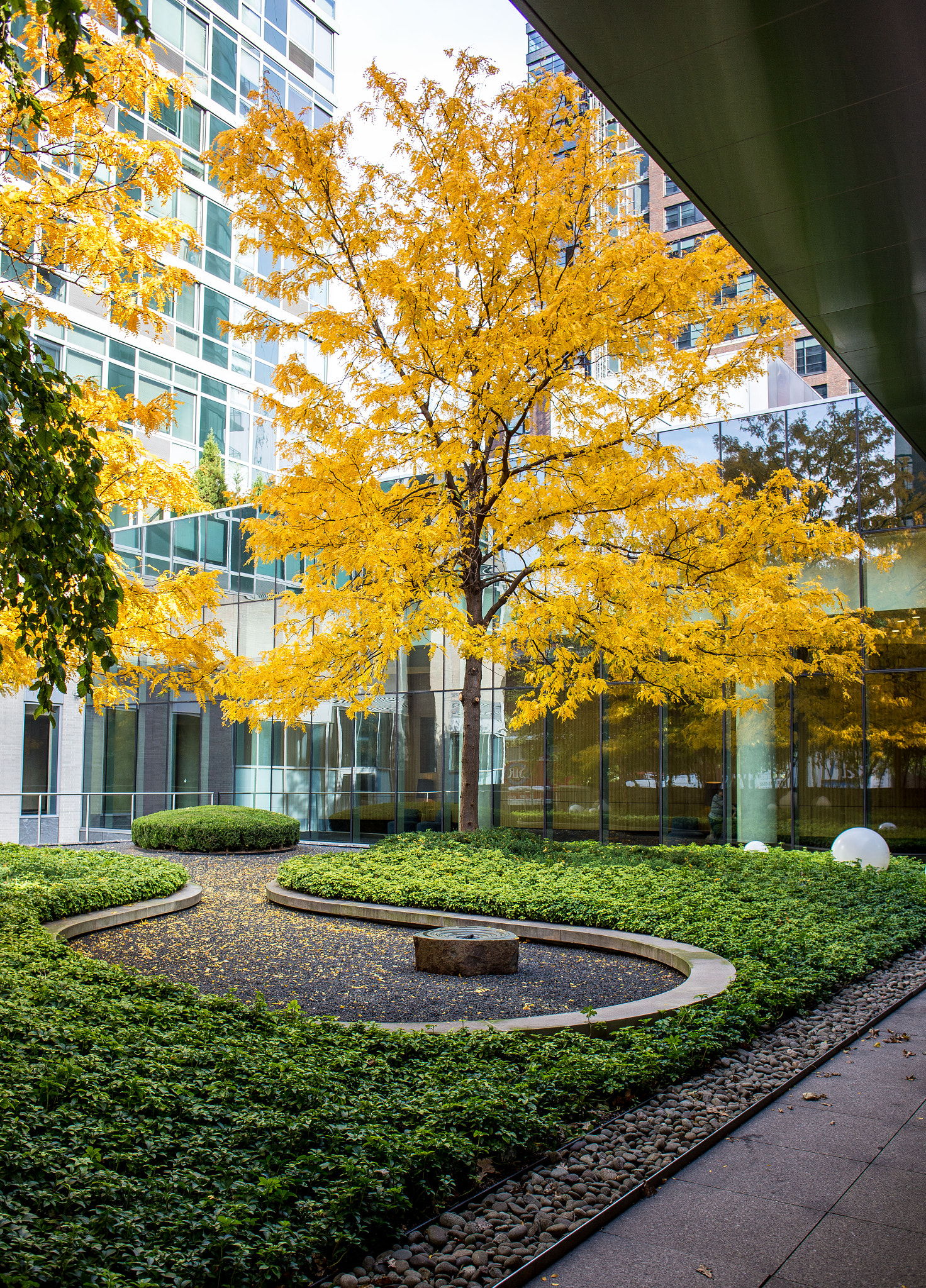 Canon EF 28mm F2.8 IS USM sample photo. Nyc photography