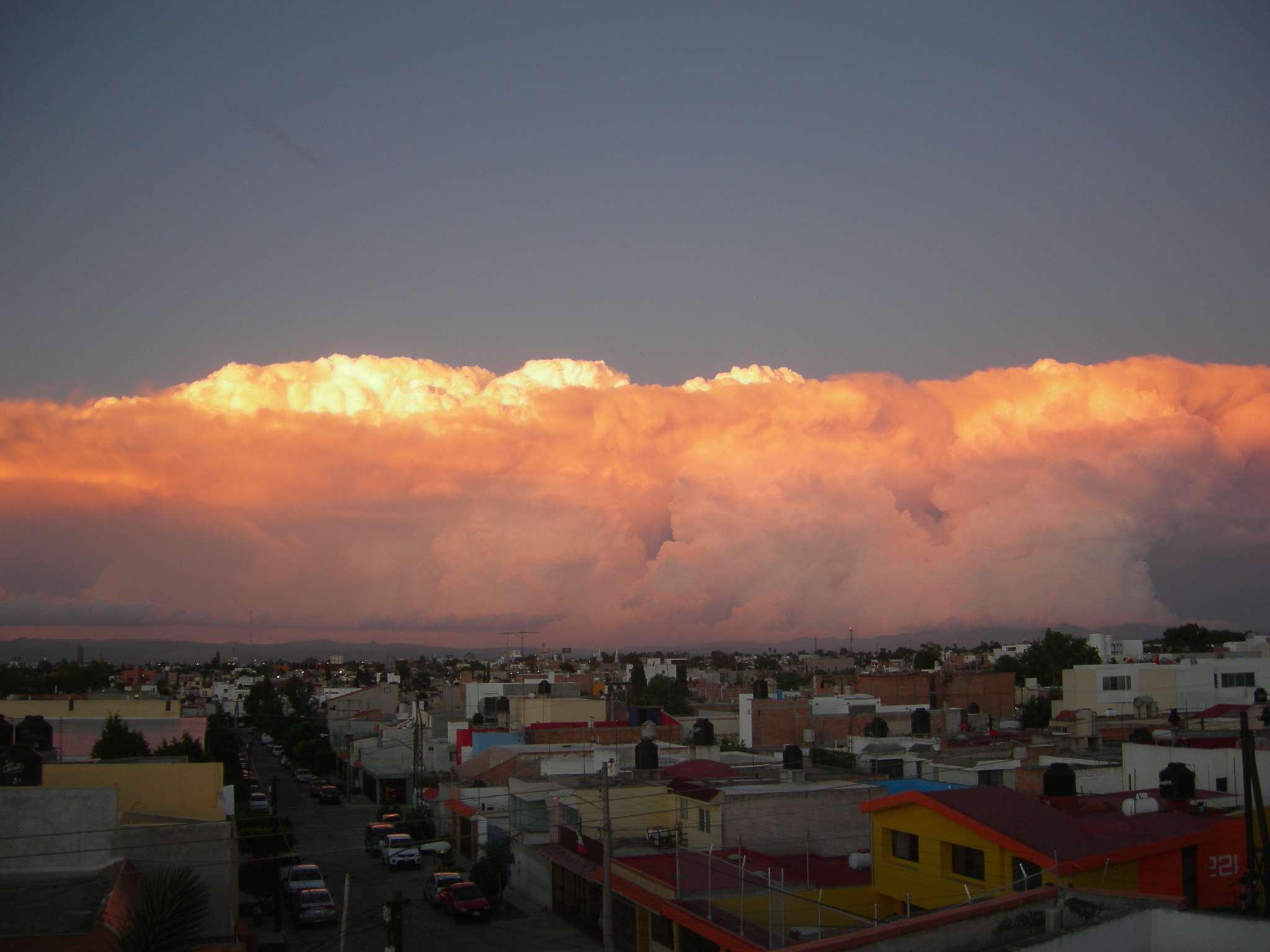 Nikon COOLPIX P1 sample photo. Cloud formation photography