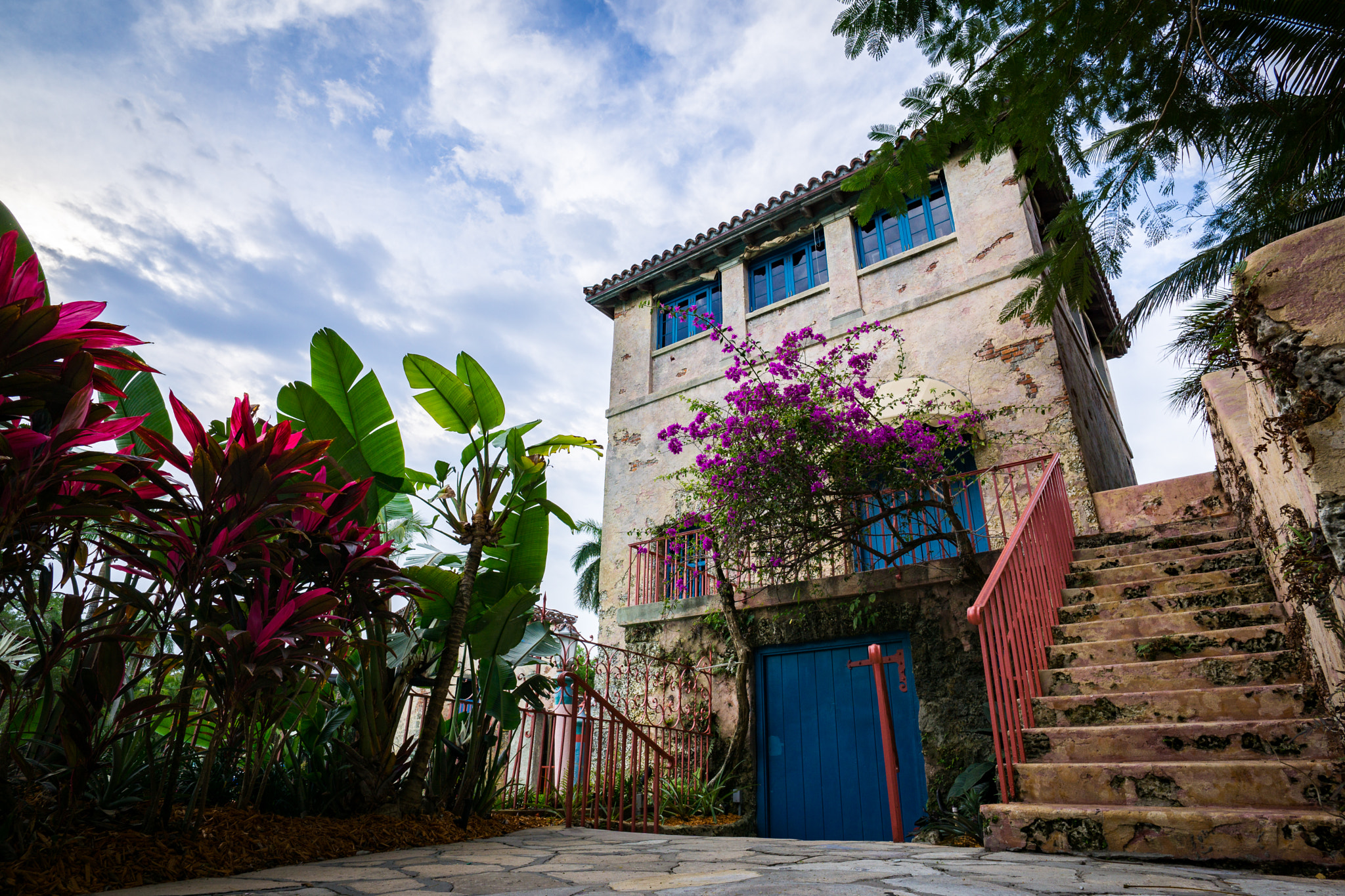 ZEISS Touit 12mm F2.8 sample photo. Warehouse photography