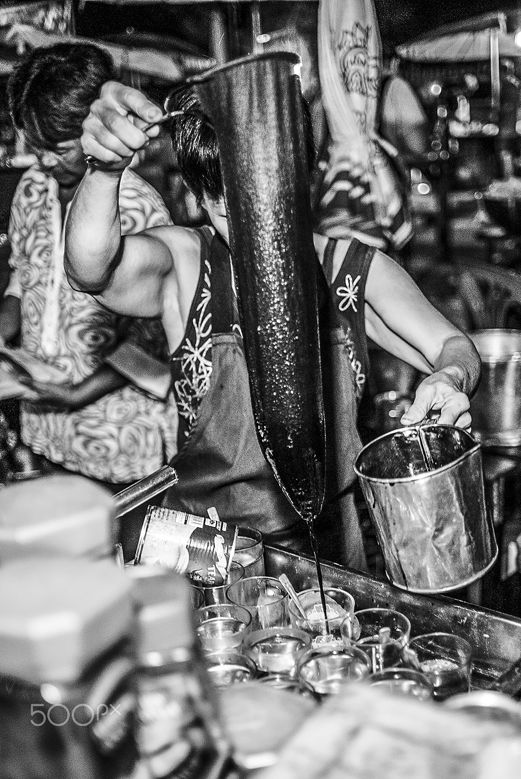 Nikon D750 + Nikon AF Nikkor 35mm F2D sample photo. The cafe. photography