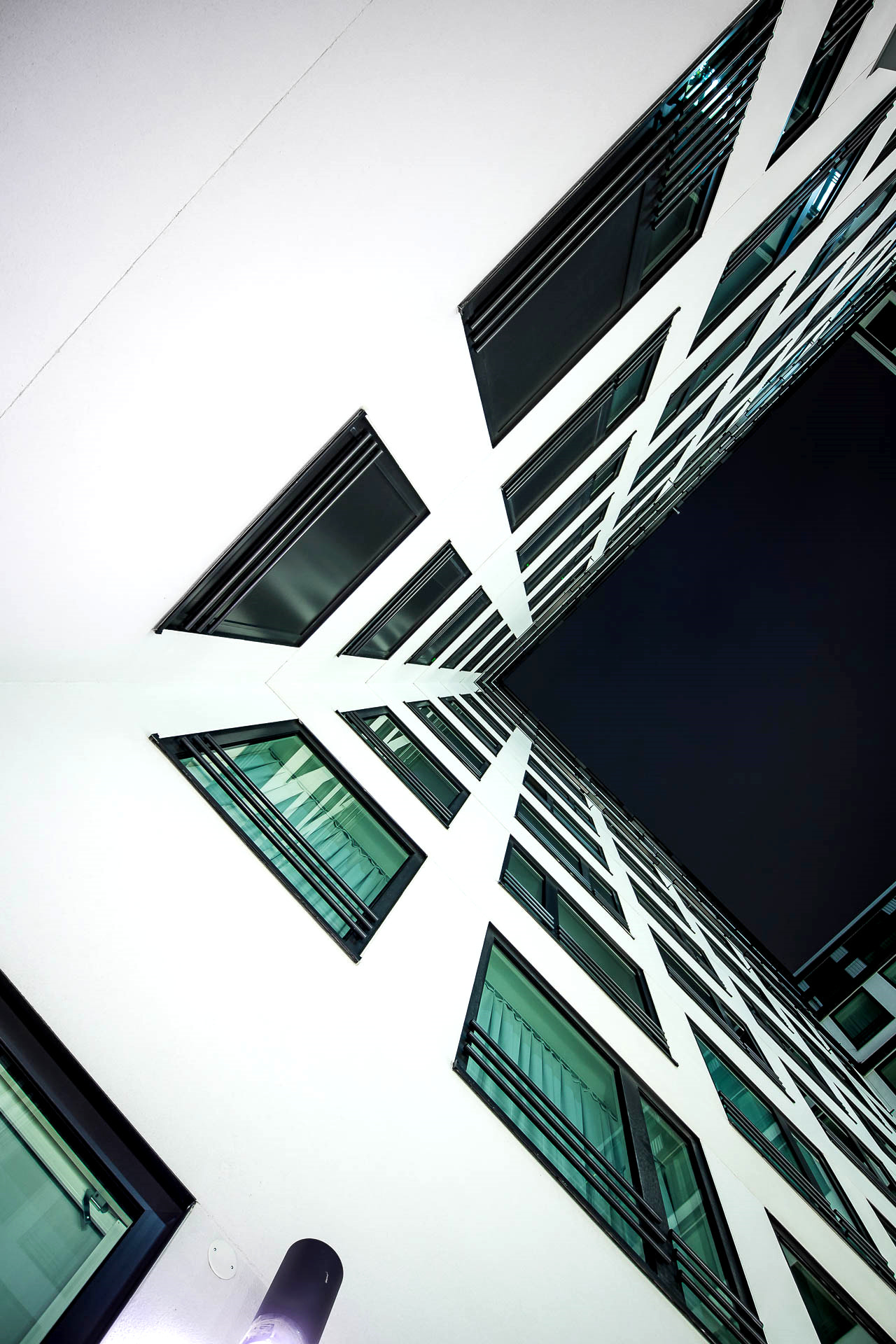 Canon EF-M 11-22mm F4-5.6 IS STM sample photo. Windows photography