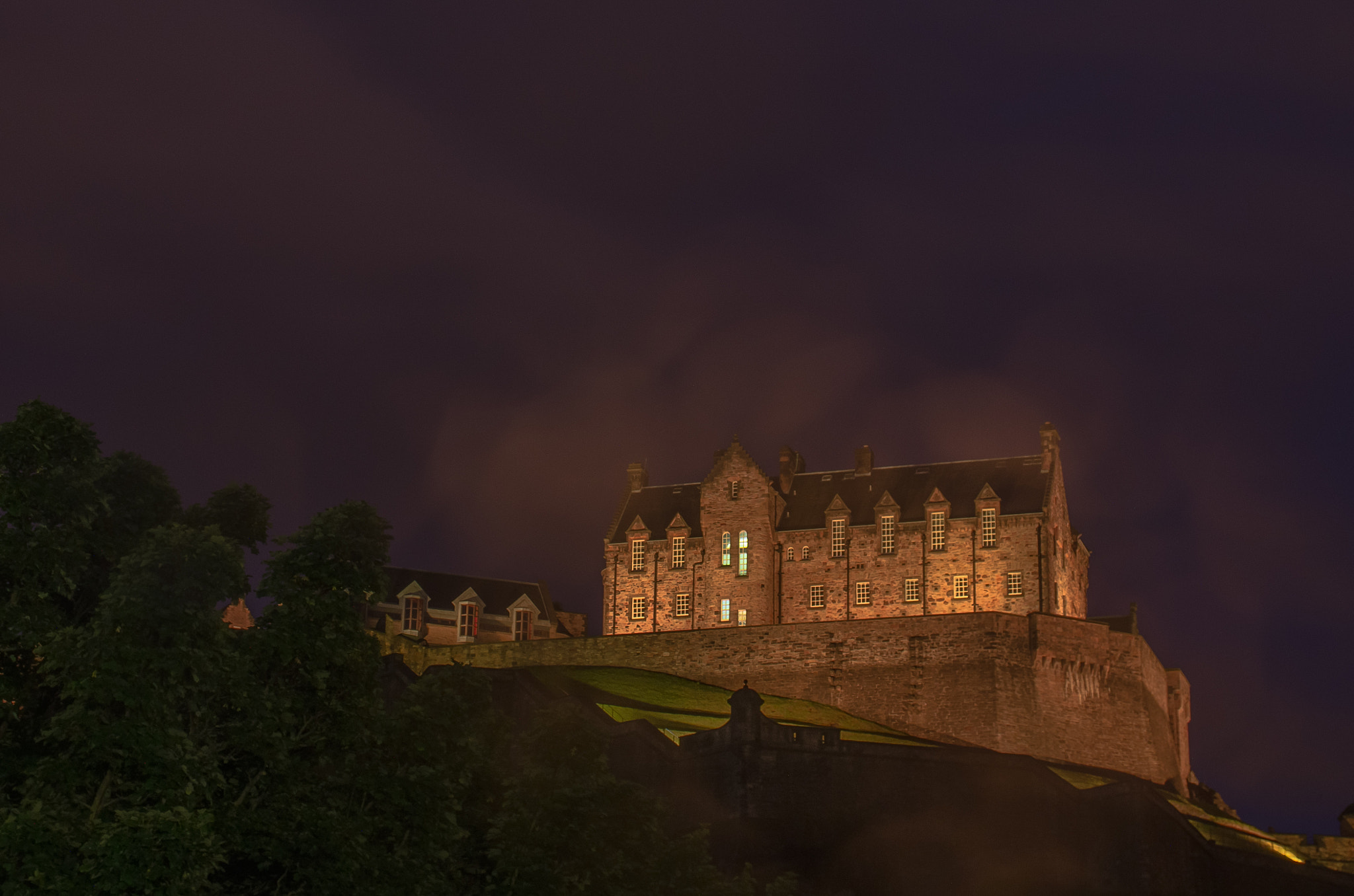 Pentax K-5 sample photo. Edinburgh castle photography