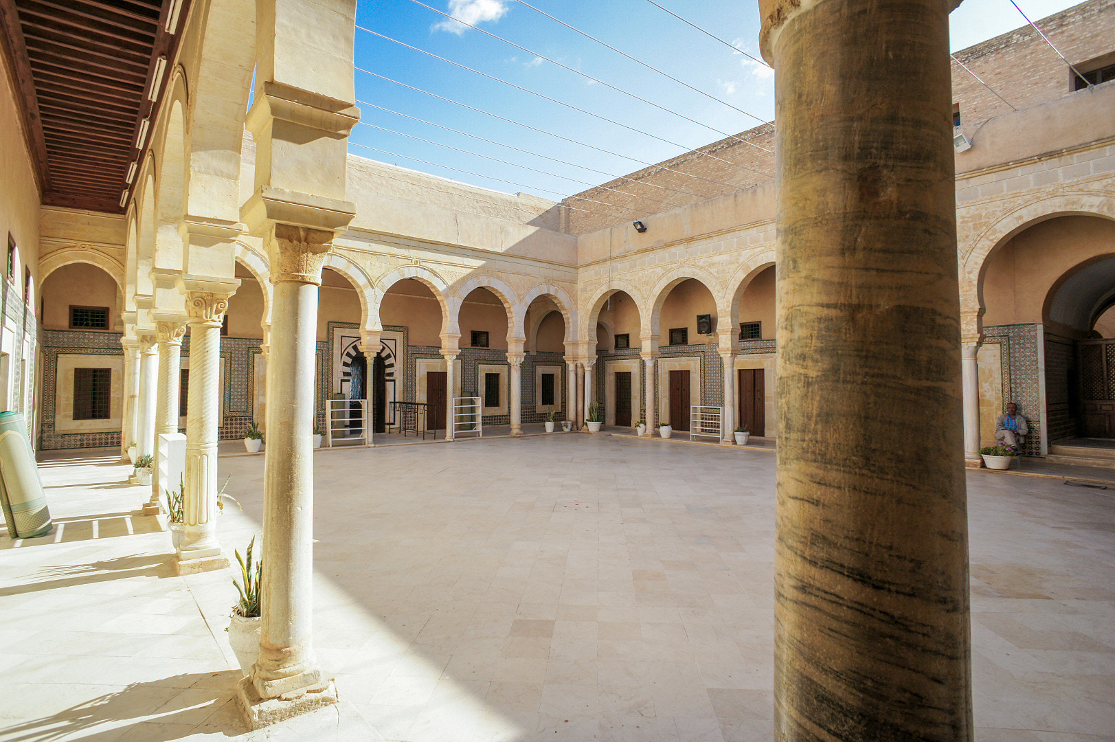 Sony Alpha NEX-5 + Sony E 16mm F2.8 sample photo. Barber's mausoleum photography