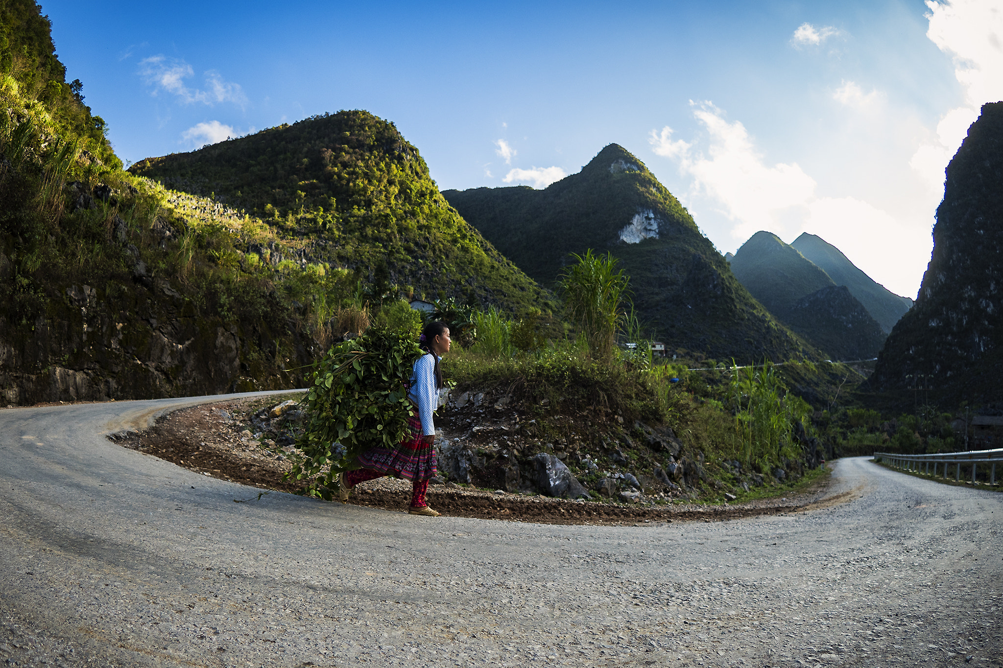Olympus OM-D E-M5 II + OLYMPUS M.8mm F1.8 sample photo. A new destination in vietnam photography