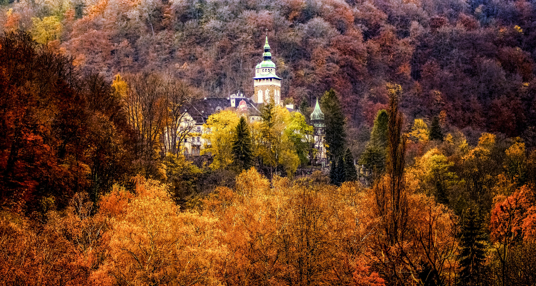 Minolta AF 70-210mm F4 Macro sample photo. Autumn landscape photography