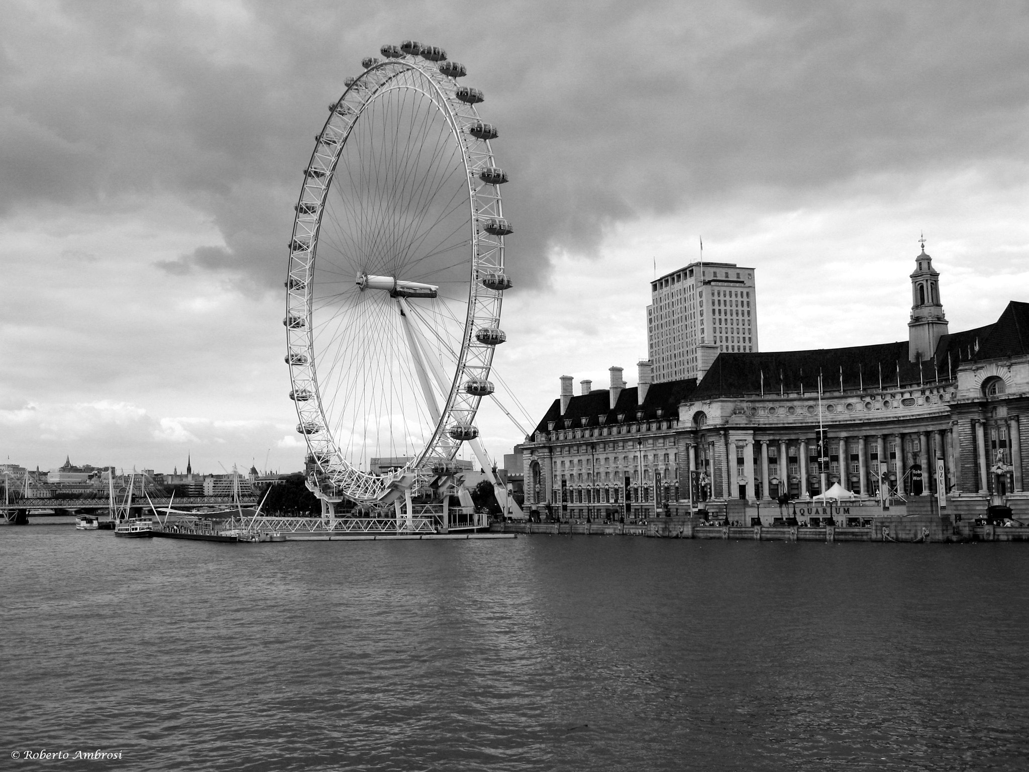 Canon DIGITAL IXUS 750 sample photo. London eye photography