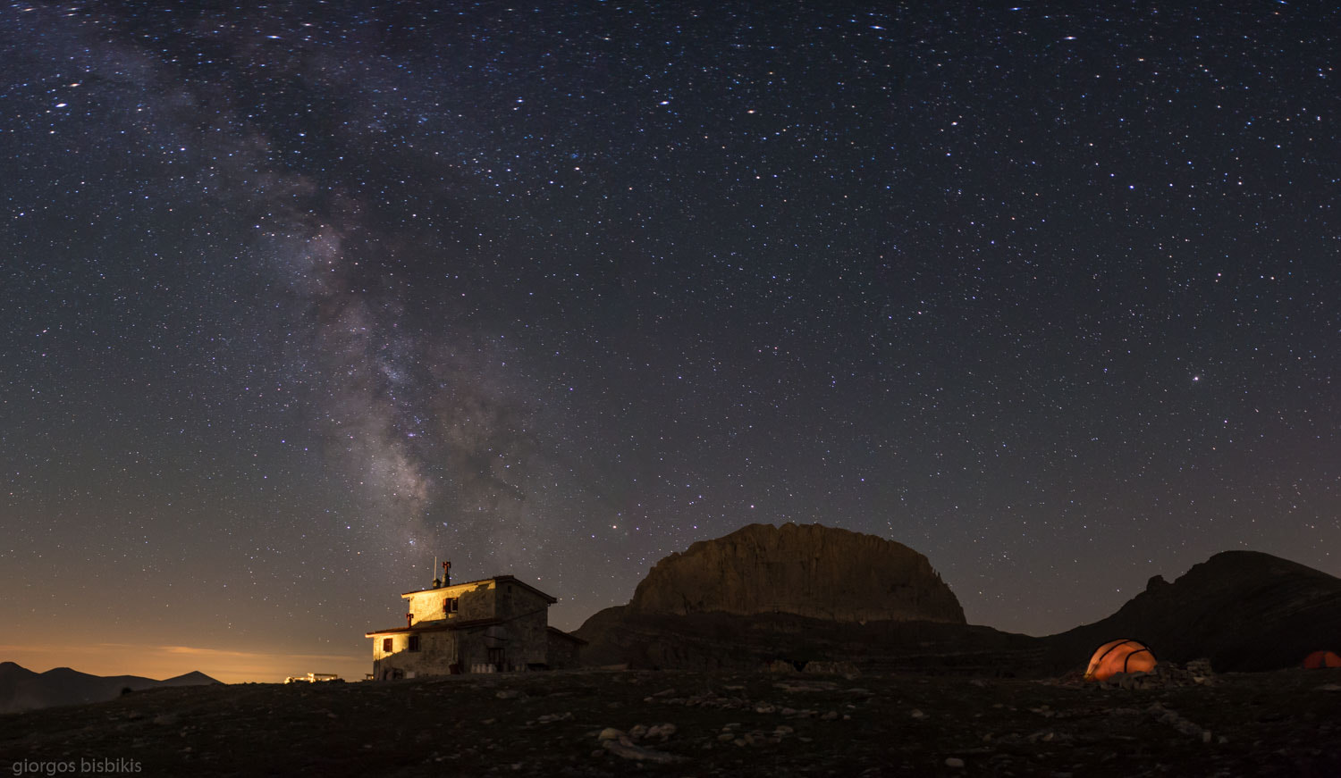 Nikon D610 + Nikon AF Nikkor 20mm F2.8D sample photo. Kakalos refuge photography