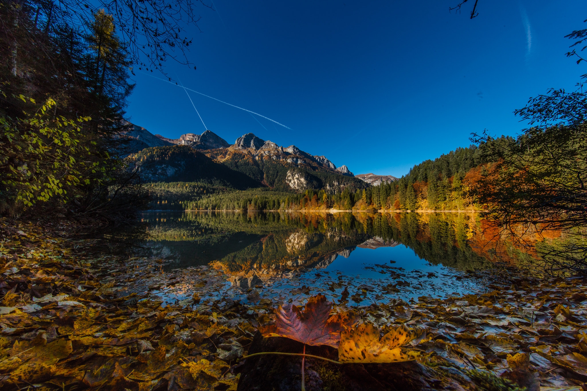 Canon EOS 5DS + Canon EF 11-24mm F4L USM sample photo. Autumn in dolomites photography