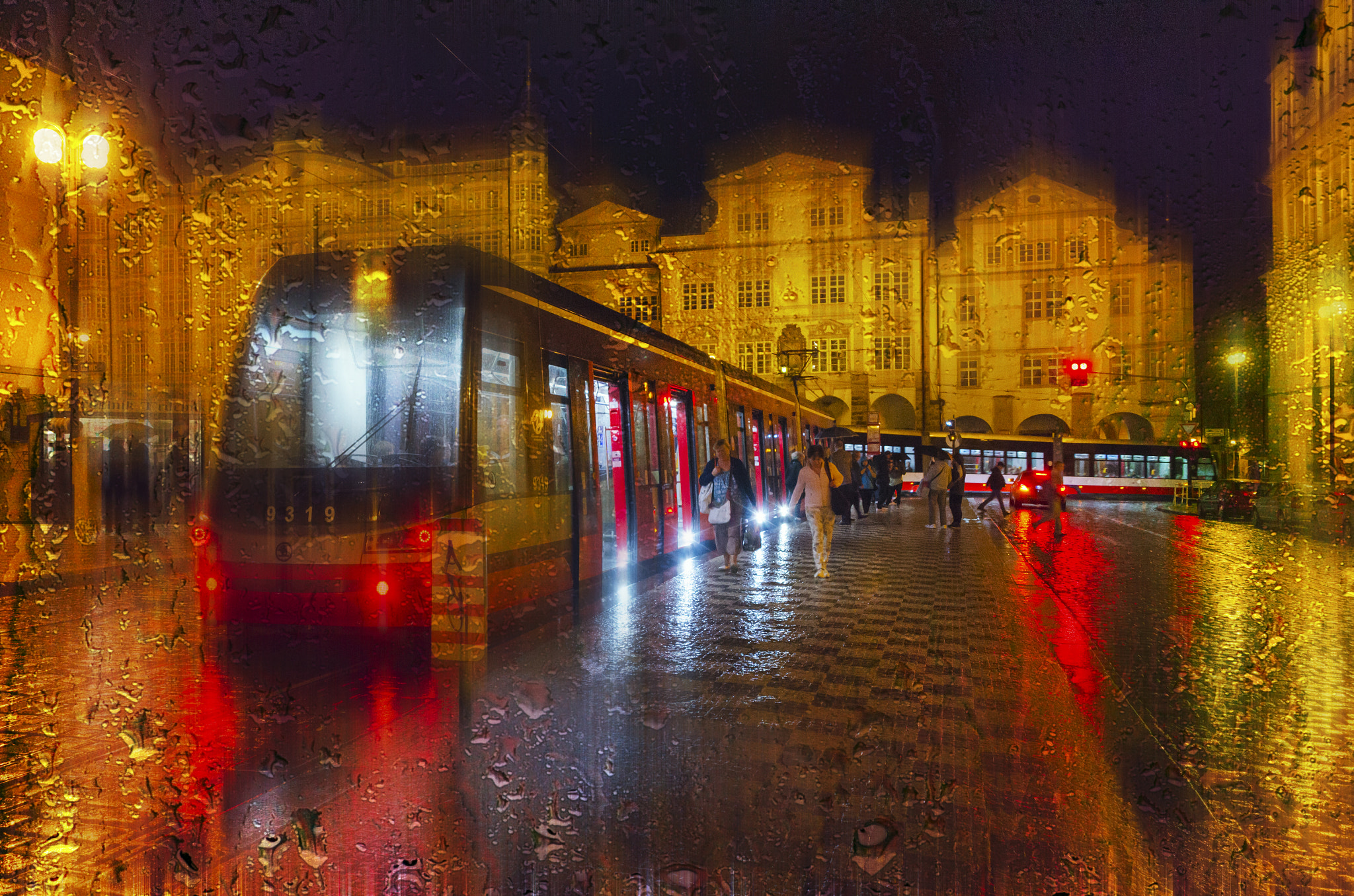 Sigma 28-300mm F3.5-6.3 DG Macro sample photo. Rain in prague photography