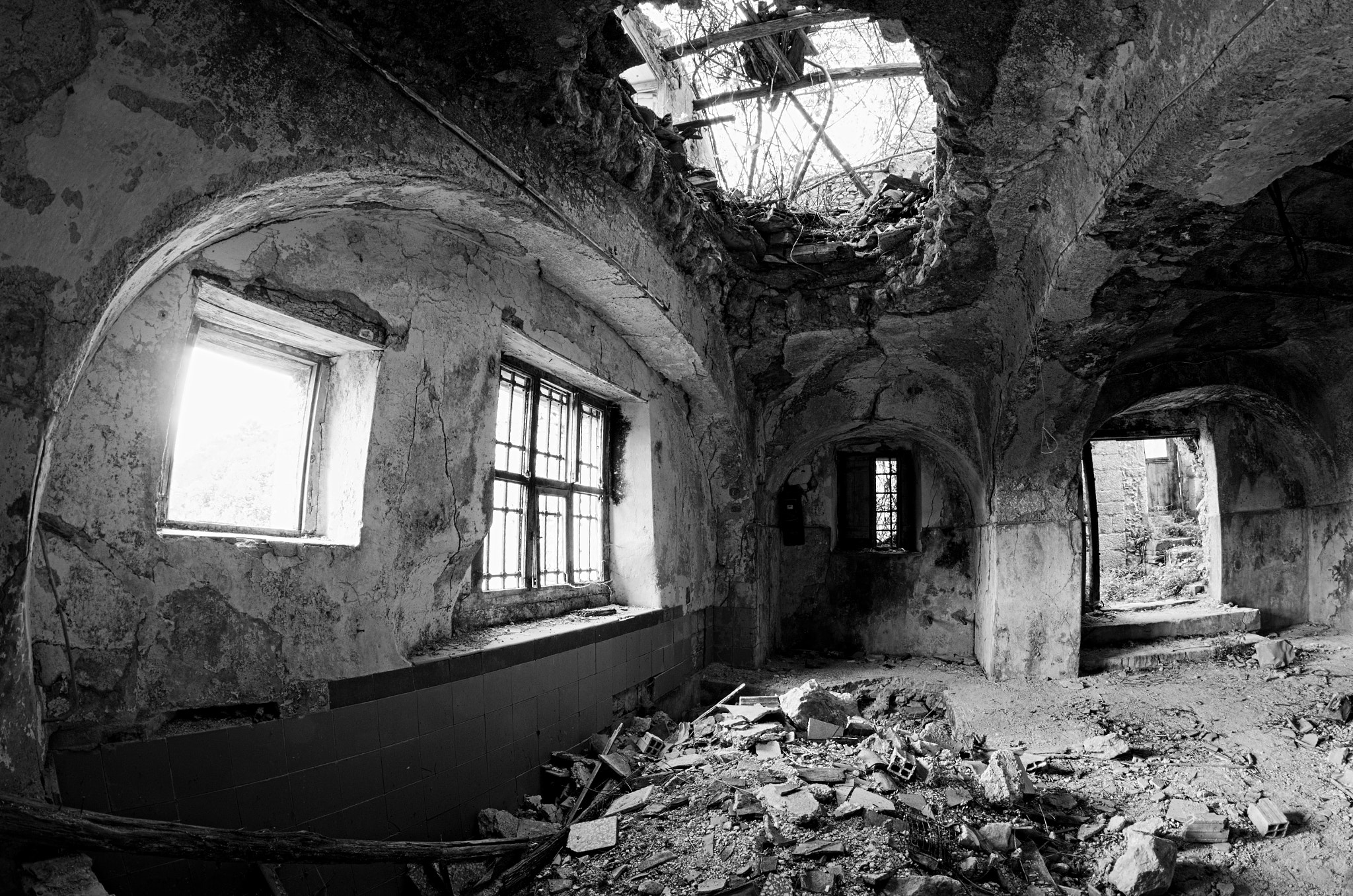 Nikon D5100 + Samyang 8mm F3.5 Aspherical IF MC Fisheye sample photo. Abandoned oil mill photography