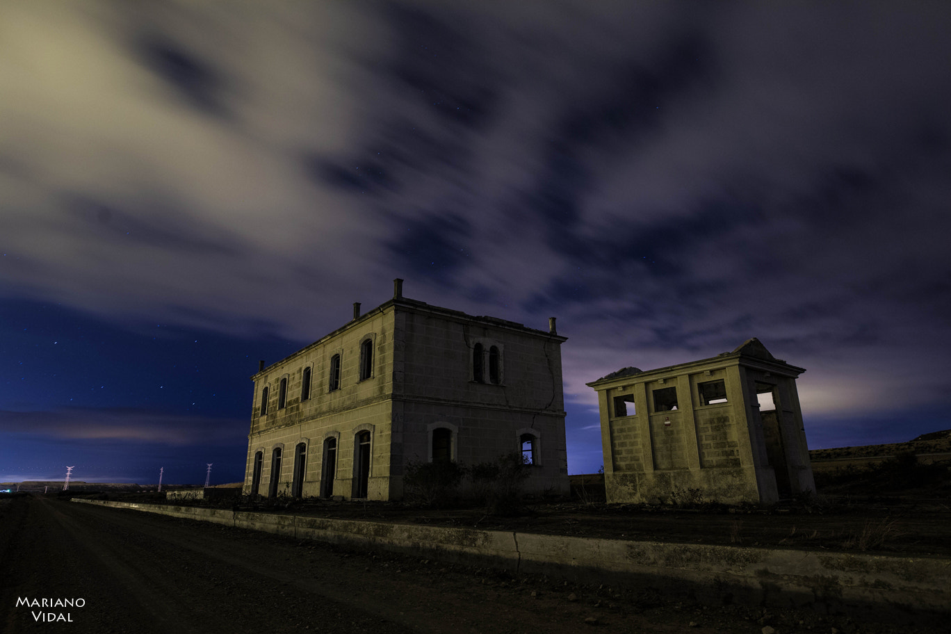 Sigma 20mm F1.4 DG HSM Art sample photo. El tren iii photography
