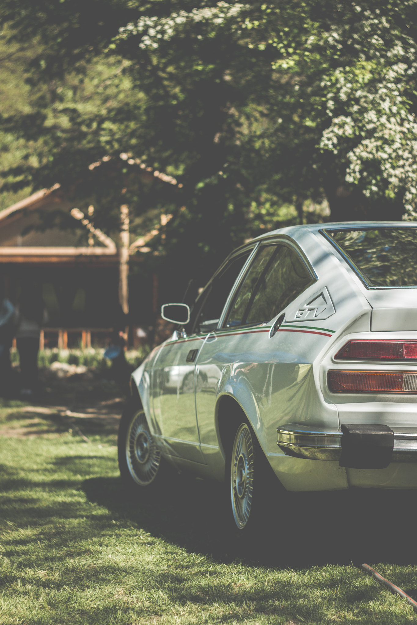 Canon EF 35-80mm f/4-5.6 sample photo. Alfa romeo gtv photography