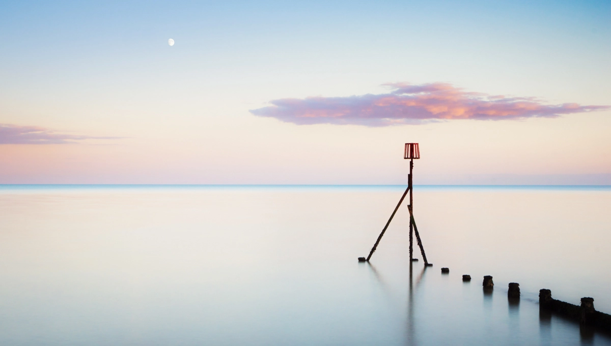 Sony SLT-A77 + Sony Vario-Sonnar T* 16-35mm F2.8 ZA SSM sample photo. Dovercourt sunset photography