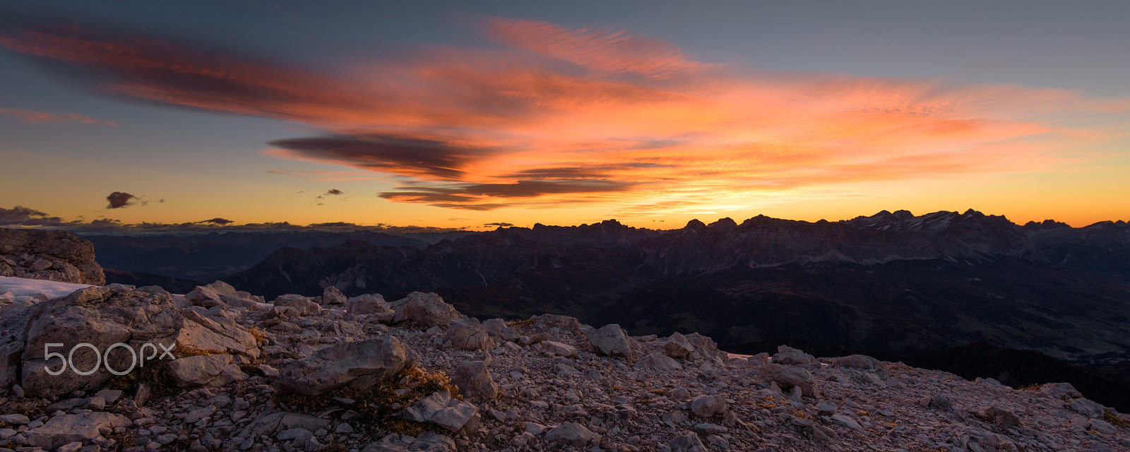 Nikon D5500 + Tokina AT-X 11-20 F2.8 PRO DX (AF 11-20mm f/2.8) sample photo. Sunrise in the dolomites (peitlerkofel) photography