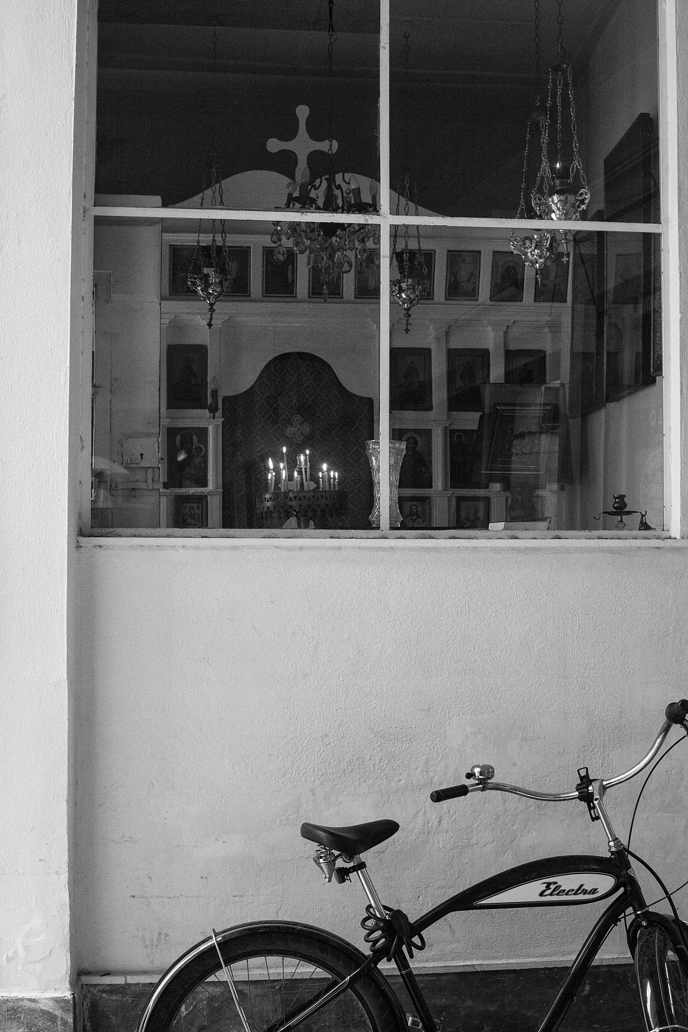 ZEISS Planar T* 50mm F1.4 sample photo. Bike and church photography