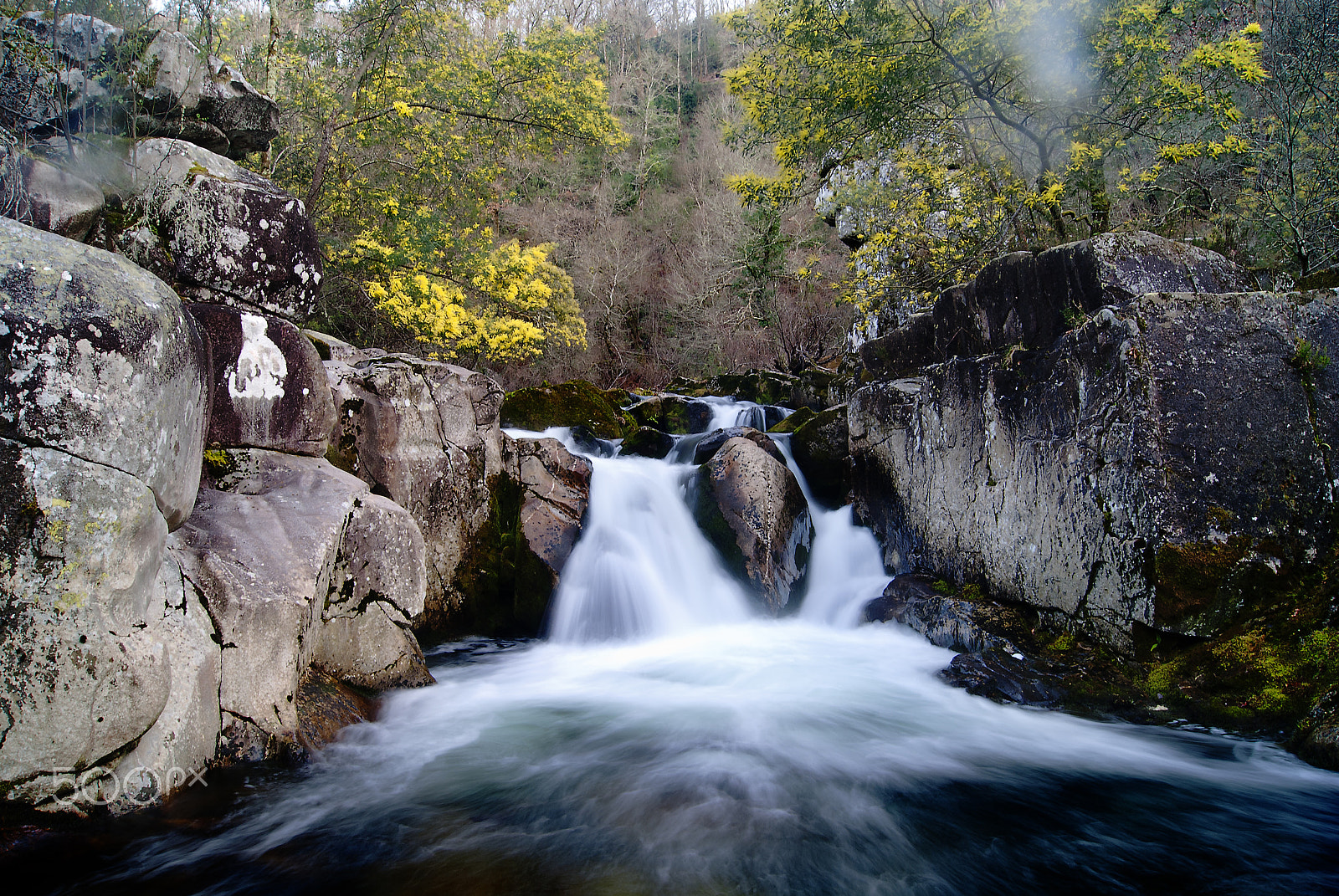 Sony Alpha DSLR-A230 sample photo. Verdugo waterfall photography