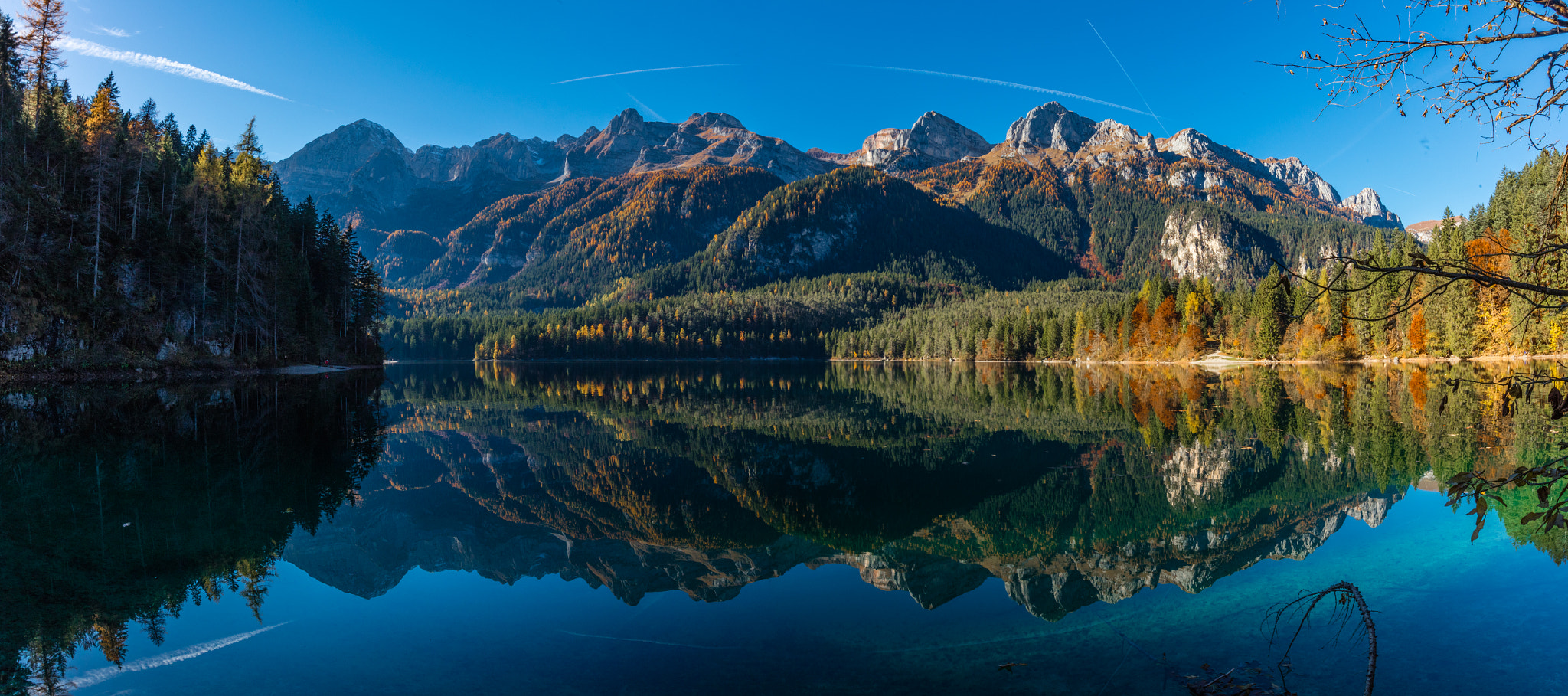 Canon EOS 5DS + Canon EF 11-24mm F4L USM sample photo. Tovel lake - dolomites photography