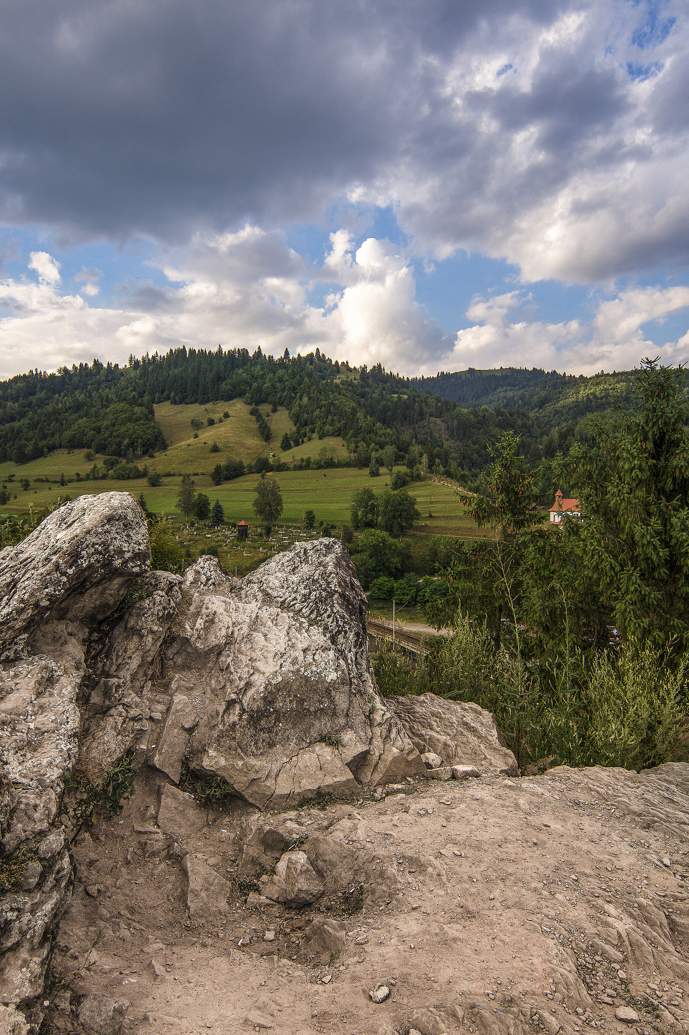 Sony SLT-A58 + 20mm F2.8 sample photo. Transylvania photography