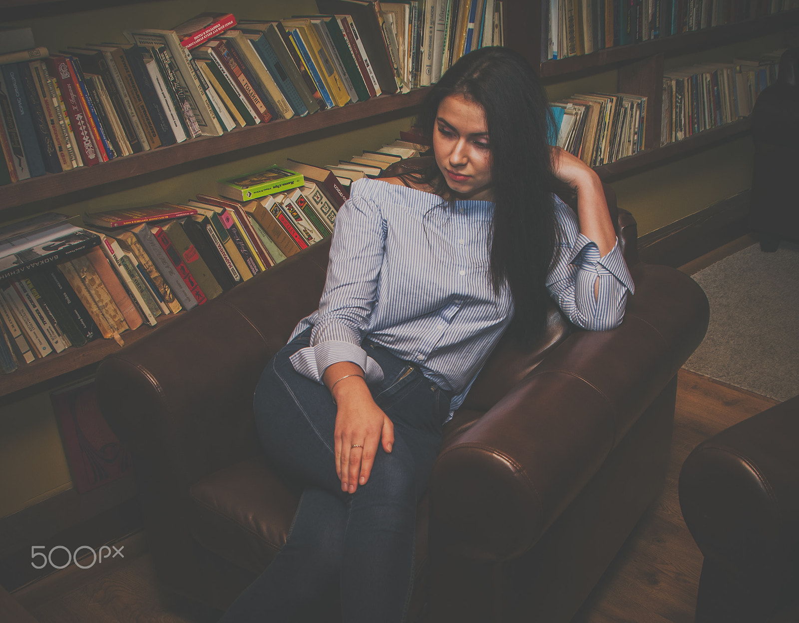 Nikon D7000 sample photo. The girl in the library. photography