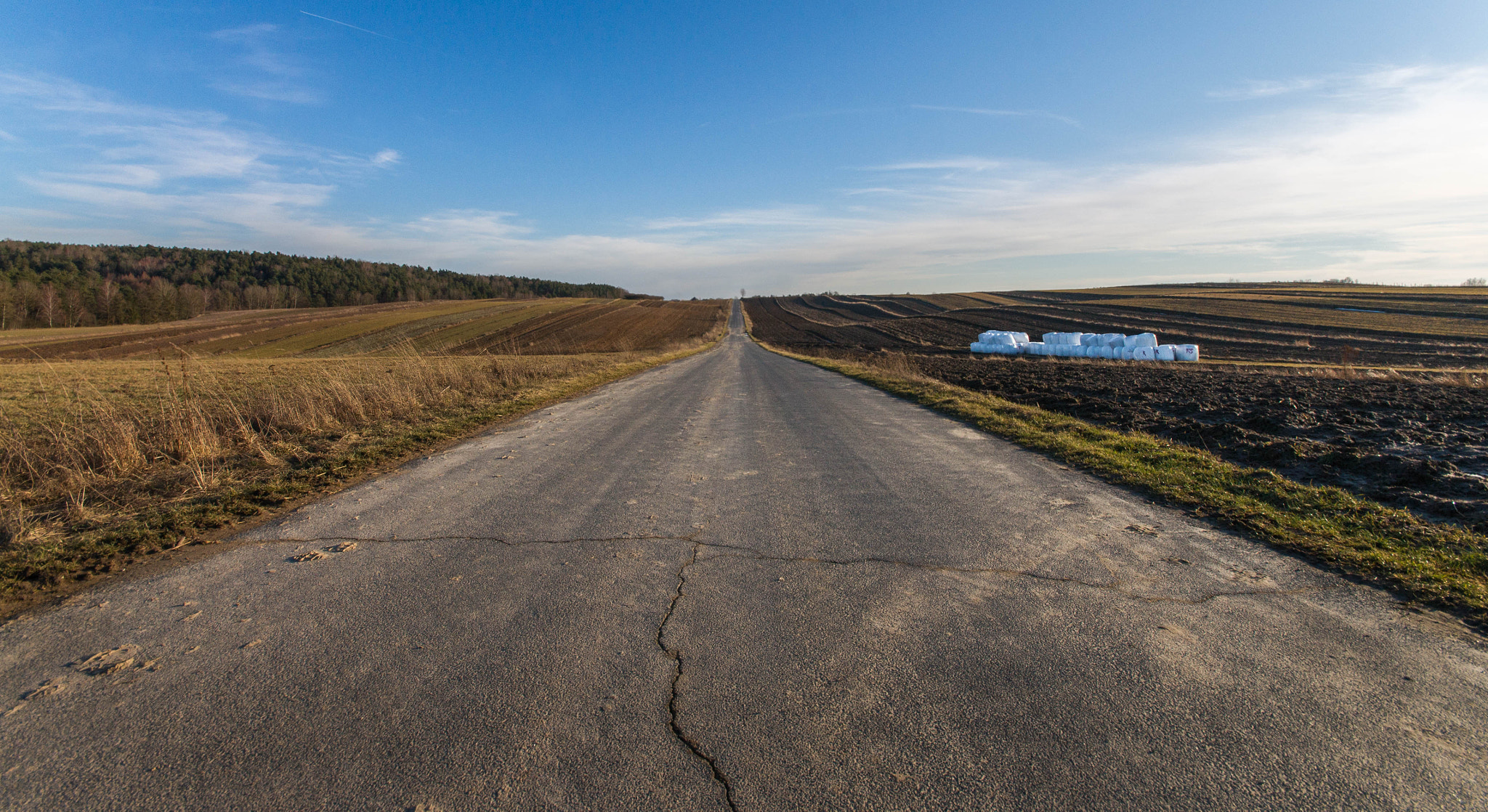 Sony Alpha DSLR-A450 sample photo. Road photography