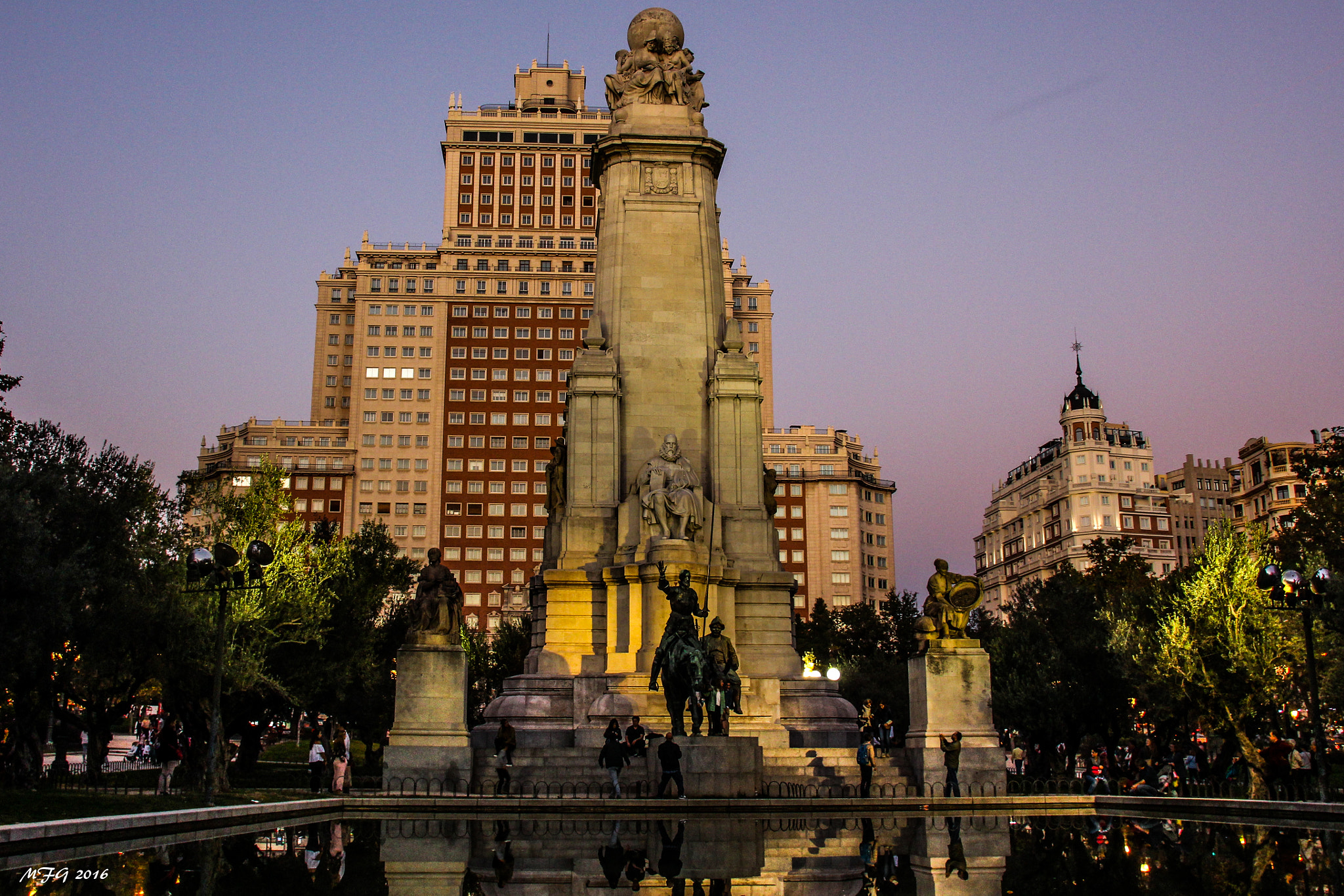 Canon EOS 650D (EOS Rebel T4i / EOS Kiss X6i) sample photo. Plaza españa photography