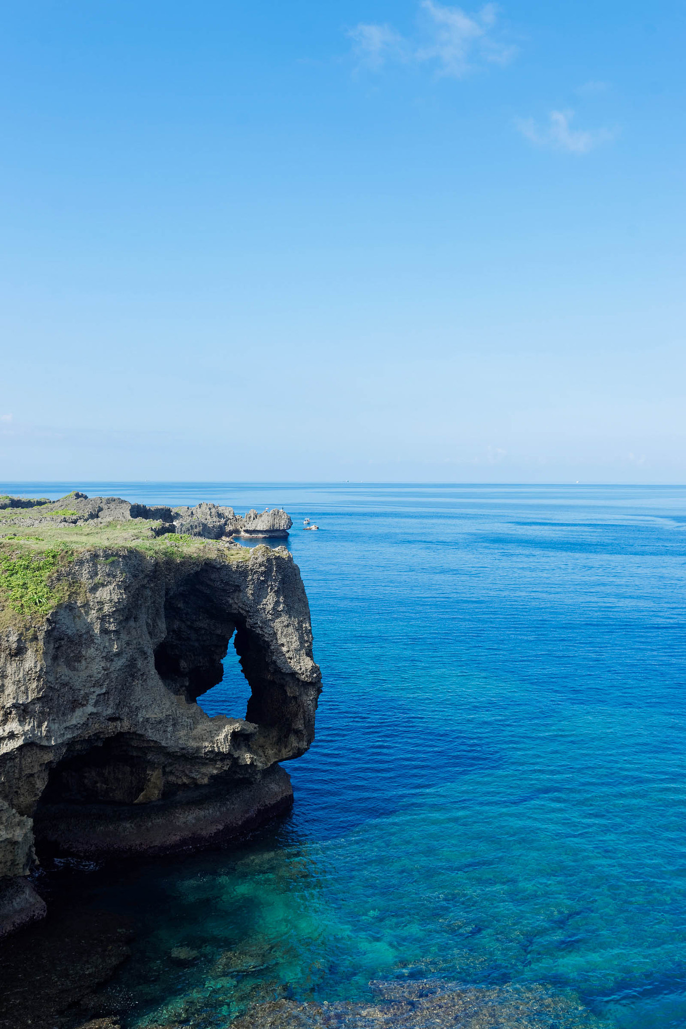 Sony a99 II + Sony Vario-Sonnar T* 16-35mm F2.8 ZA SSM sample photo. Elephant rock photography