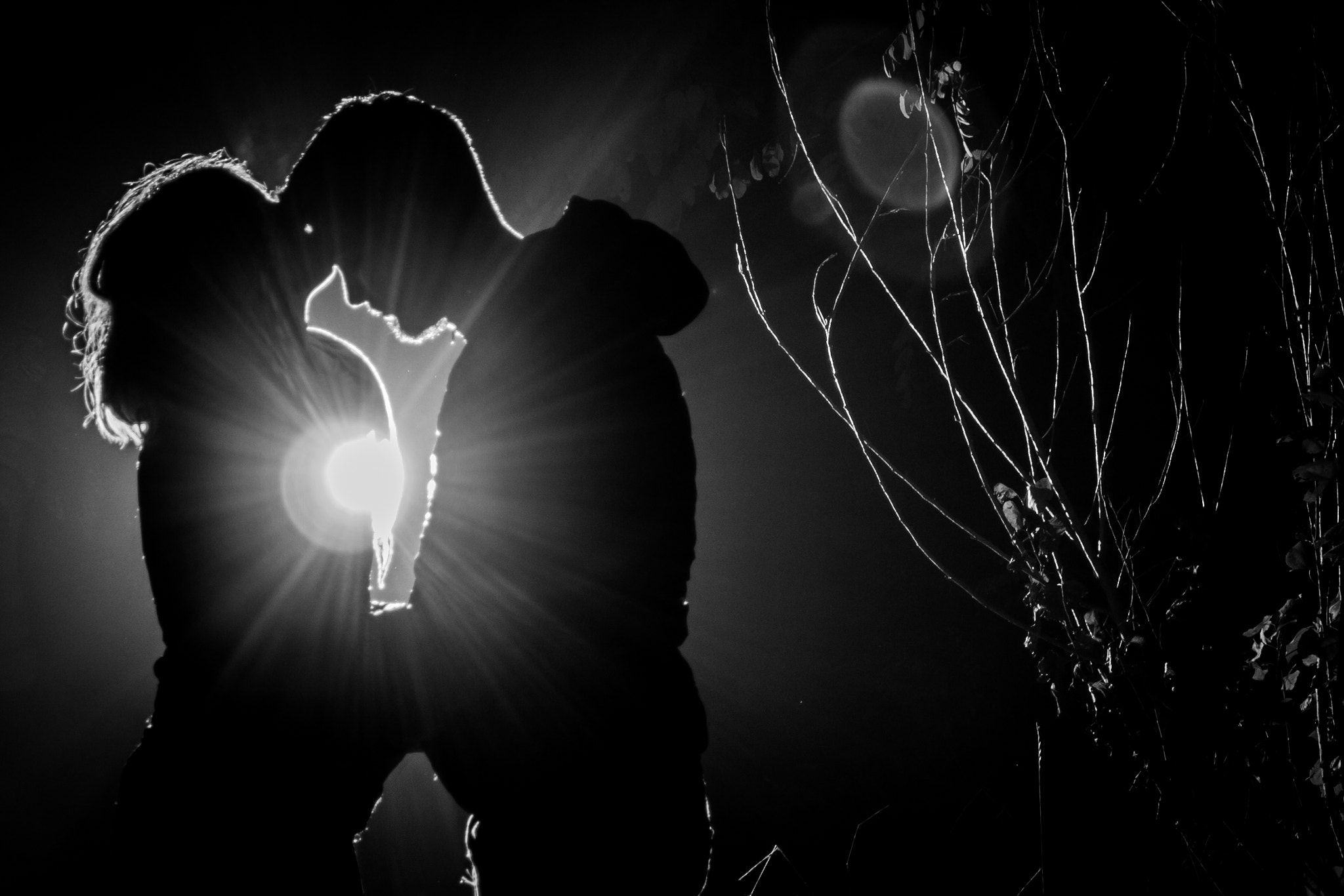 Canon EF-S 55-250mm F4-5.6 IS sample photo. Kiss of silhouettes photography