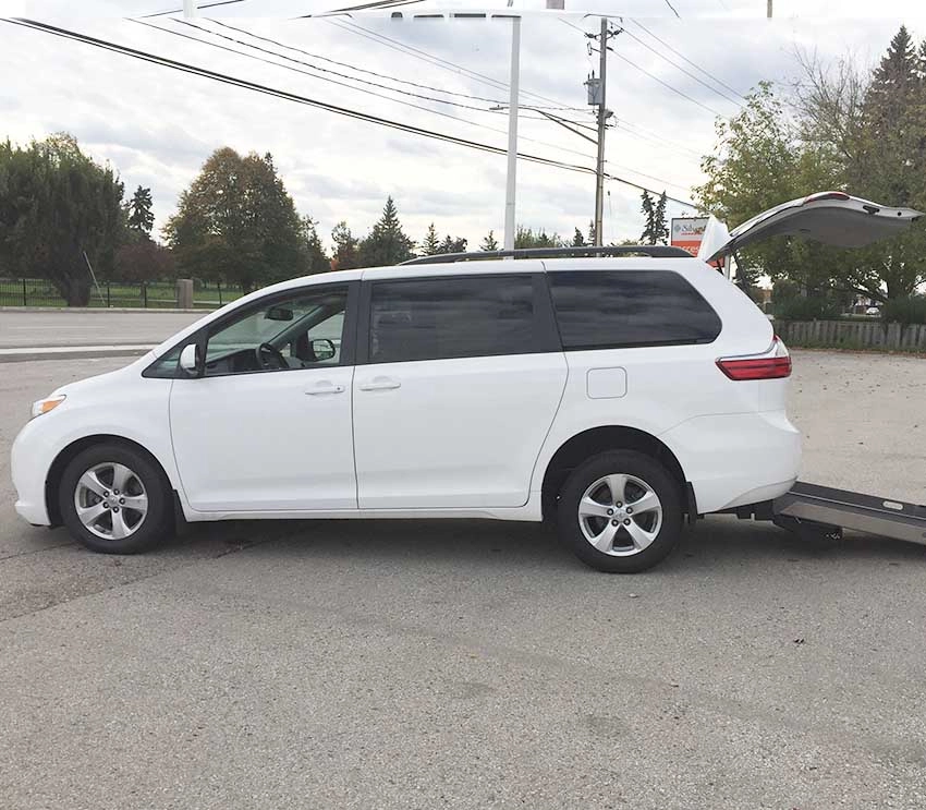 2016 Savaria Rear Entry for Toyota Sienna LE