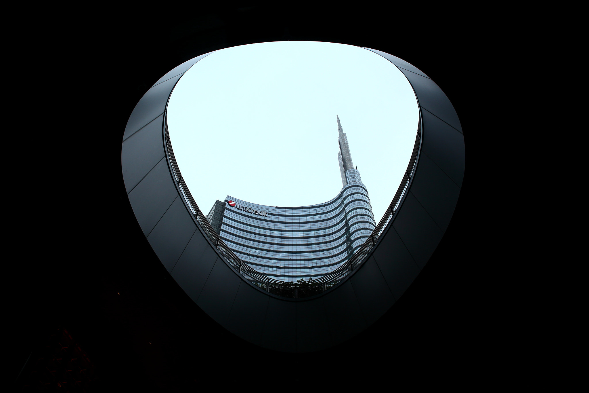 Canon EF 20mm F2.8 USM sample photo. Milano, piazza gae aulenti photography