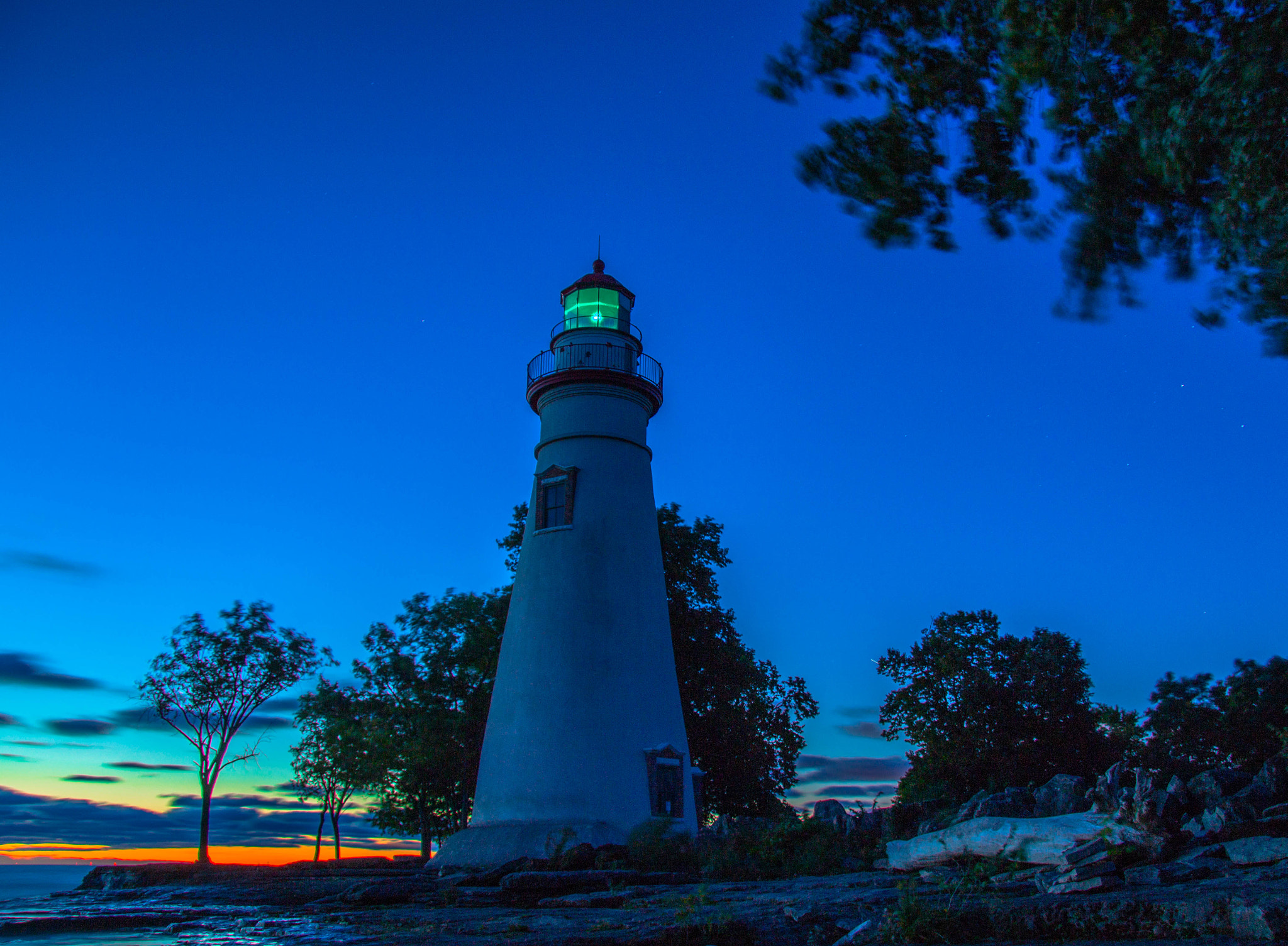 Canon EF-S 17-85mm F4-5.6 IS USM sample photo. Early hours at the marblehead lighthouse photography
