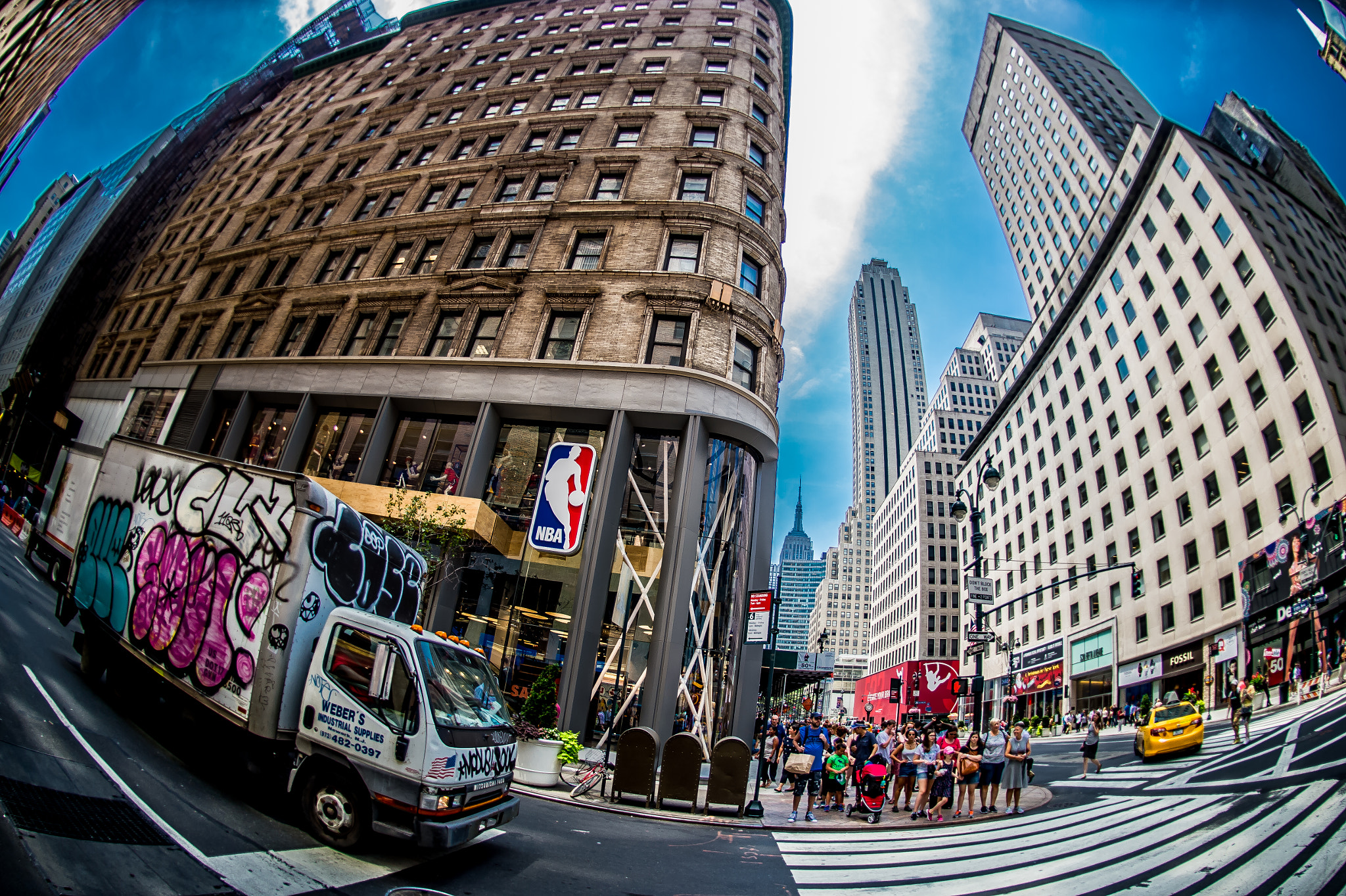 Nikon D4 + Nikon AF Fisheye-Nikkor 16mm F2.8D sample photo. Ny nba store photography