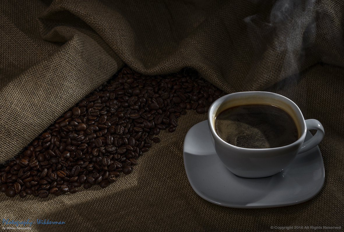 Nikon PC-E Micro-Nikkor 85mm F2.8D Tilt-Shift sample photo. Hot coffee photography