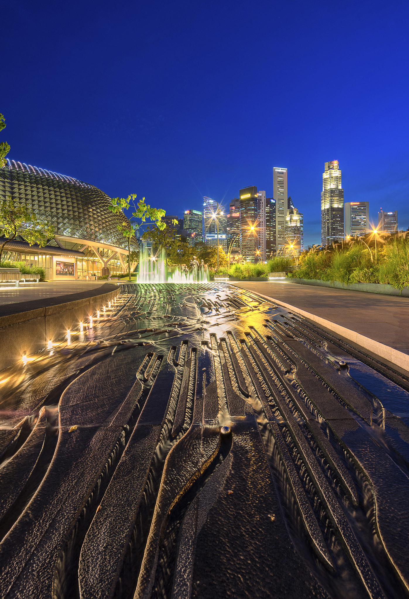 Sony a7R + 14mm F2.8 G SSM II sample photo. City lifeline photography