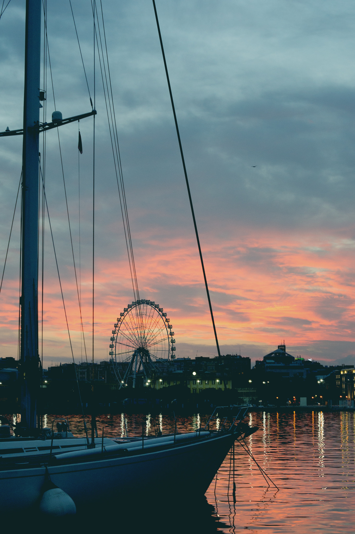 Sony SLT-A33 + Sony DT 50mm F1.8 SAM sample photo. Sea sunset photography