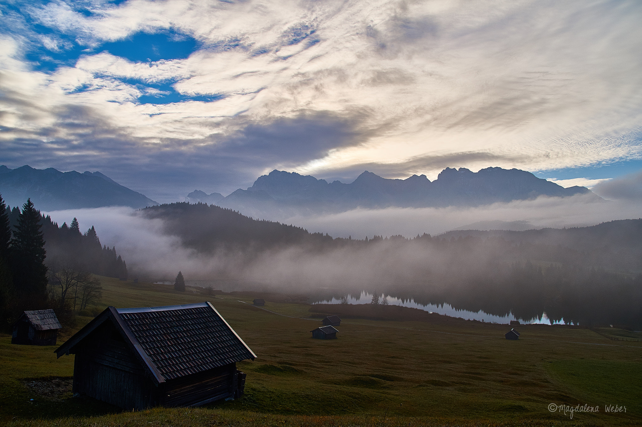 Sony DT 18-200mm F3.5-6.3 sample photo. Foggy morning photography