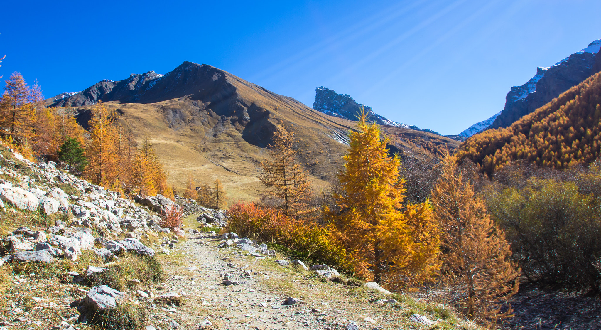 Pentax K-5 sample photo. Montain path photography