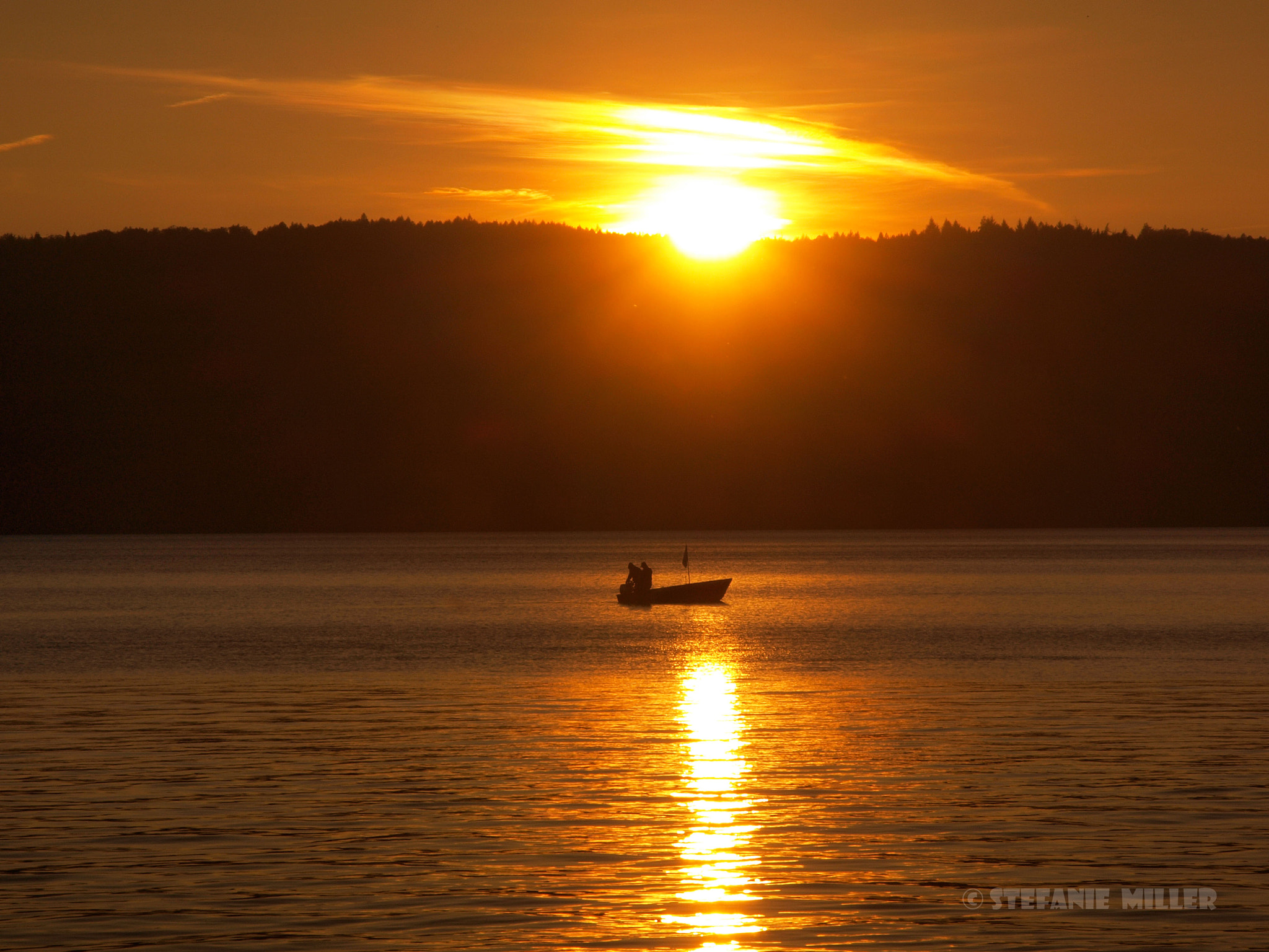 OLYMPUS 18mm-180mm Lens sample photo. Crossing the sunset photography