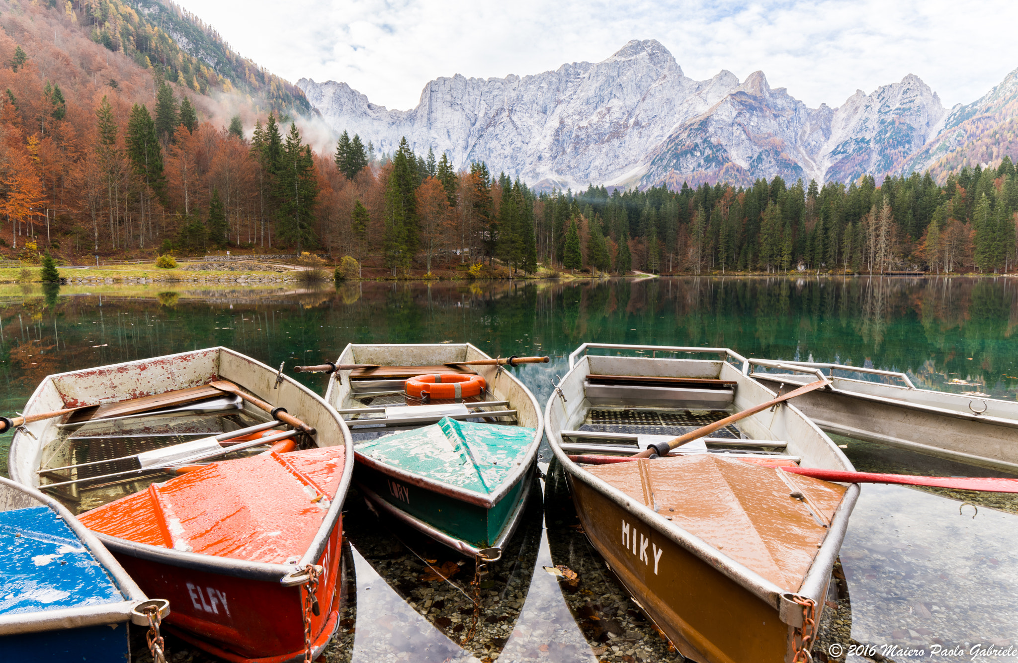 Samyang 14mm F2.8 ED AS IF UMC sample photo. Autumn at fusine inferior lake photography