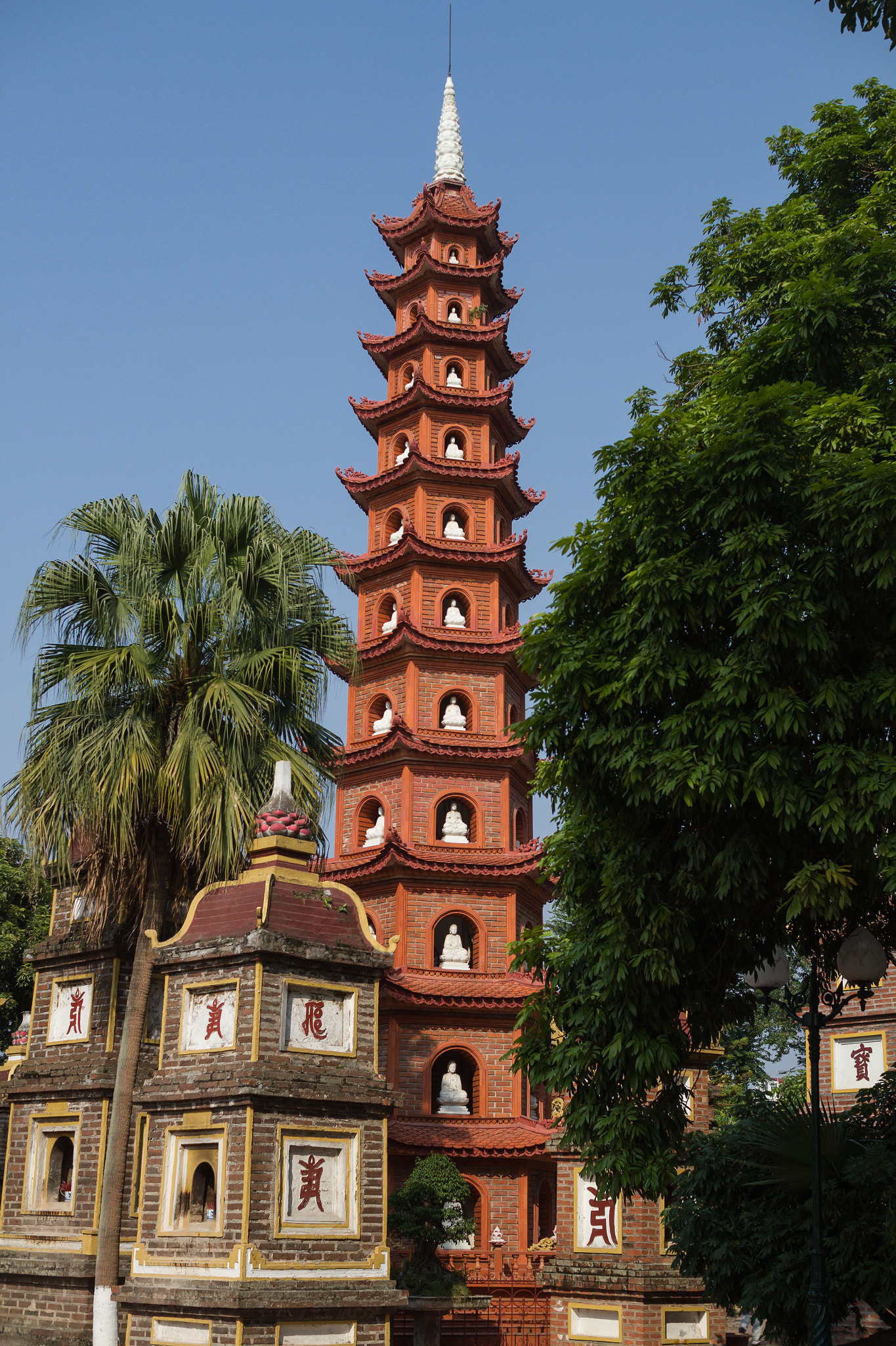 Canon EOS 7D sample photo. Trấn quốc pagoda photography