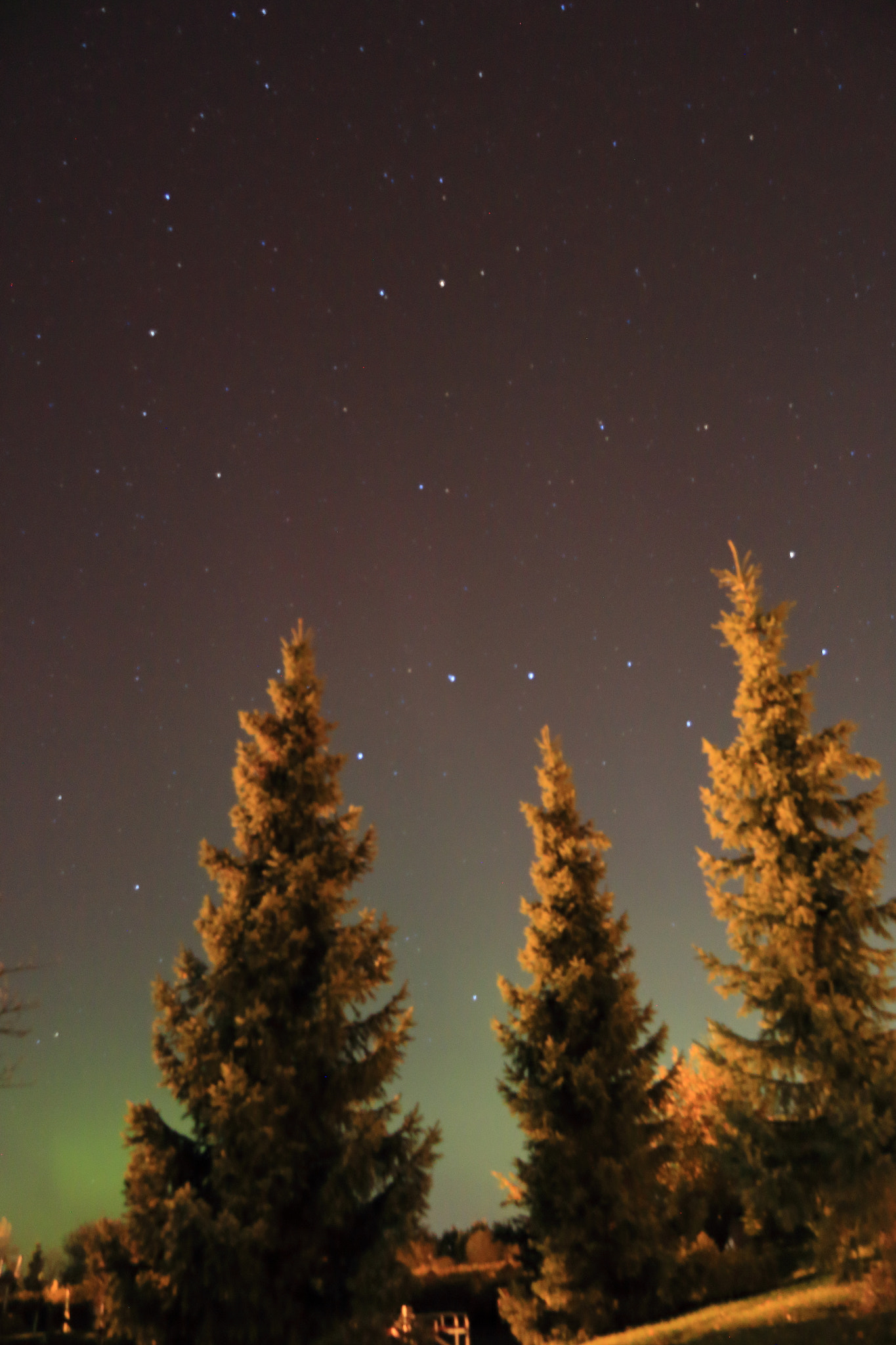 Canon EF-S 17-85mm F4-5.6 IS USM sample photo. Northern light glow photography