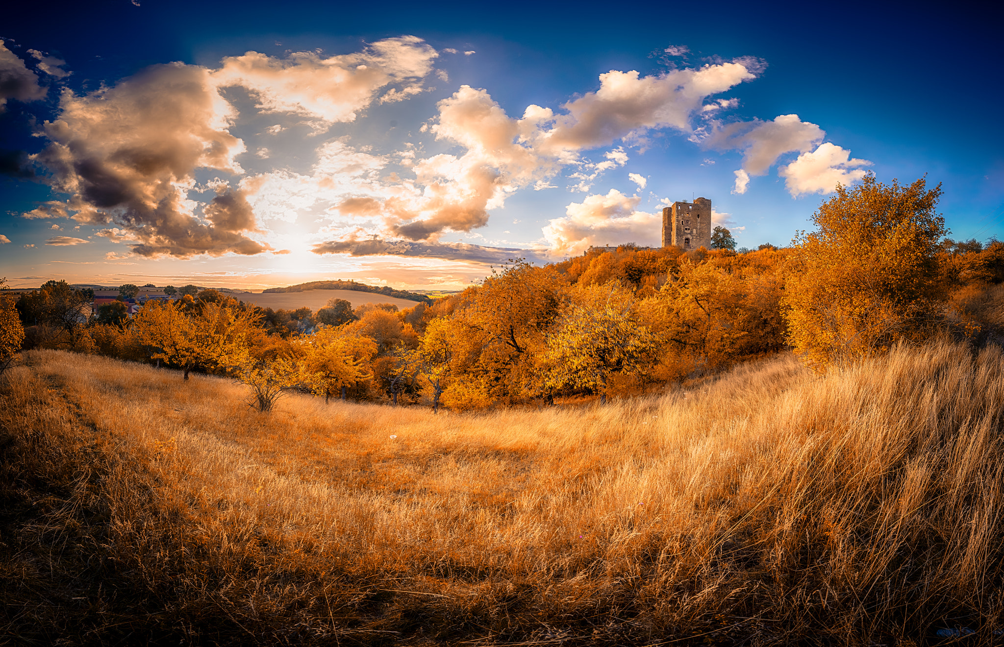 Sony a7R + ZEISS Batis 18mm F2.8 sample photo. Herbst an der burg arnstein photography