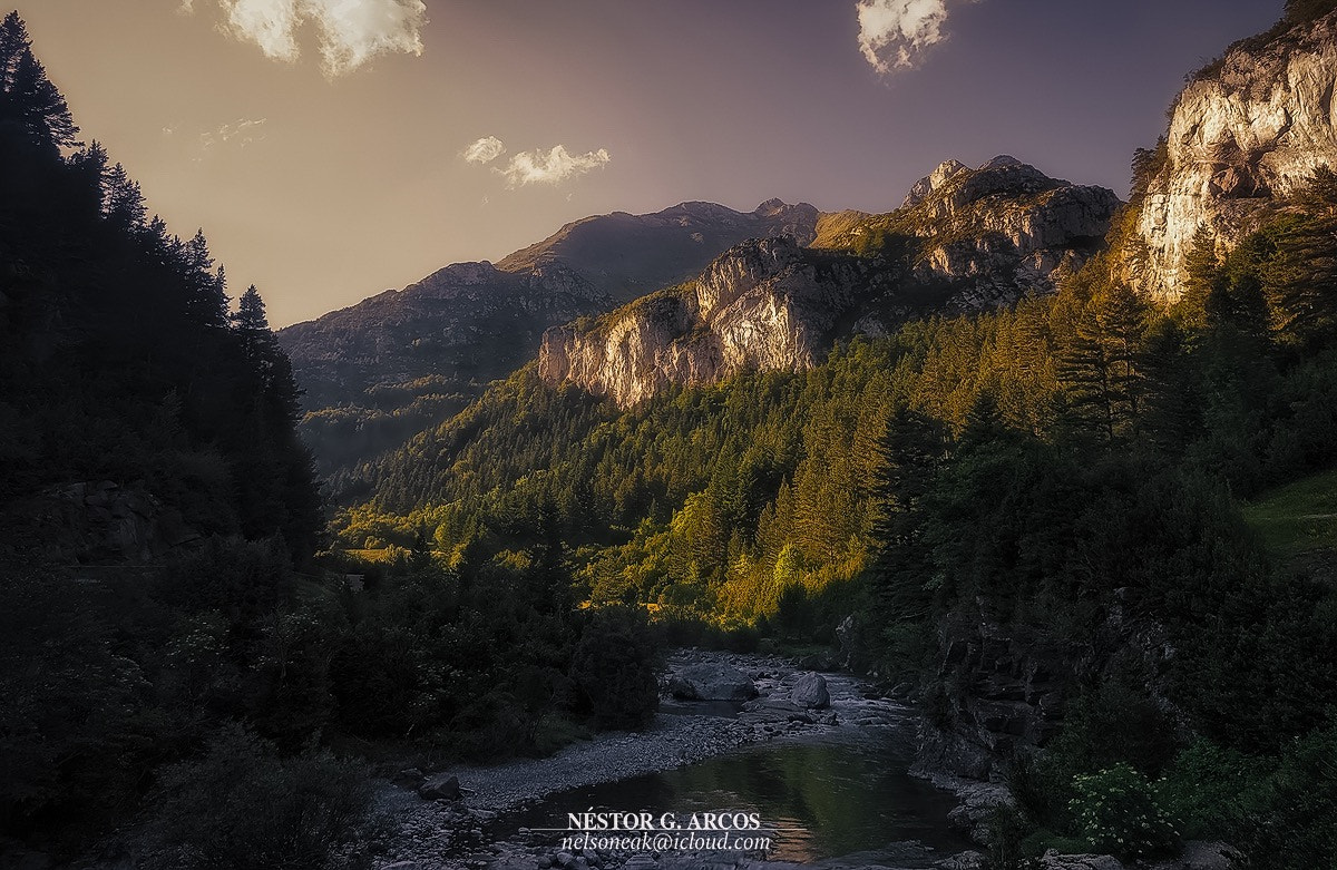 Tokina AT-X Pro 12-24mm F4 (IF) DX sample photo. Valley photography