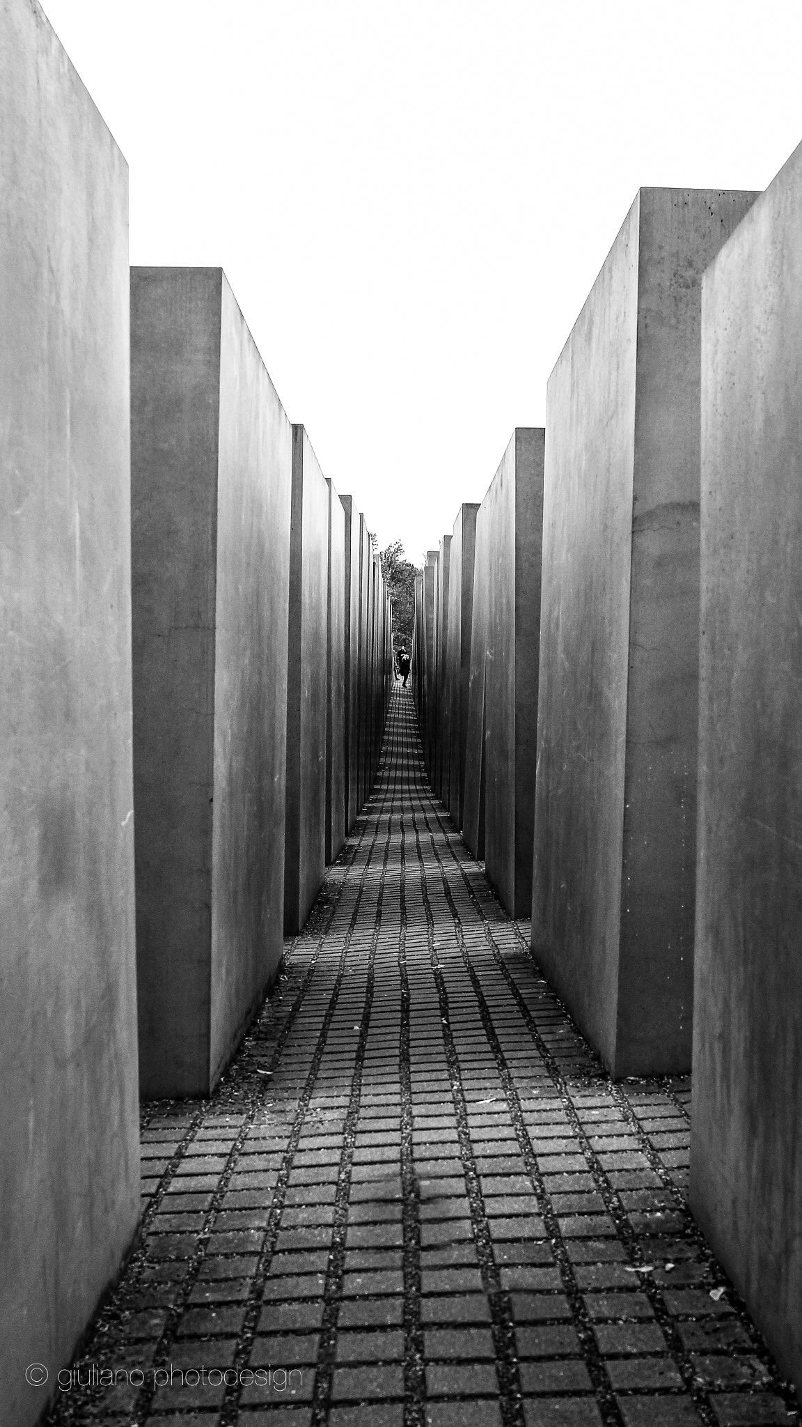 Canon EF 24-70mm F4L IS USM sample photo. Berlin cloud3 photography