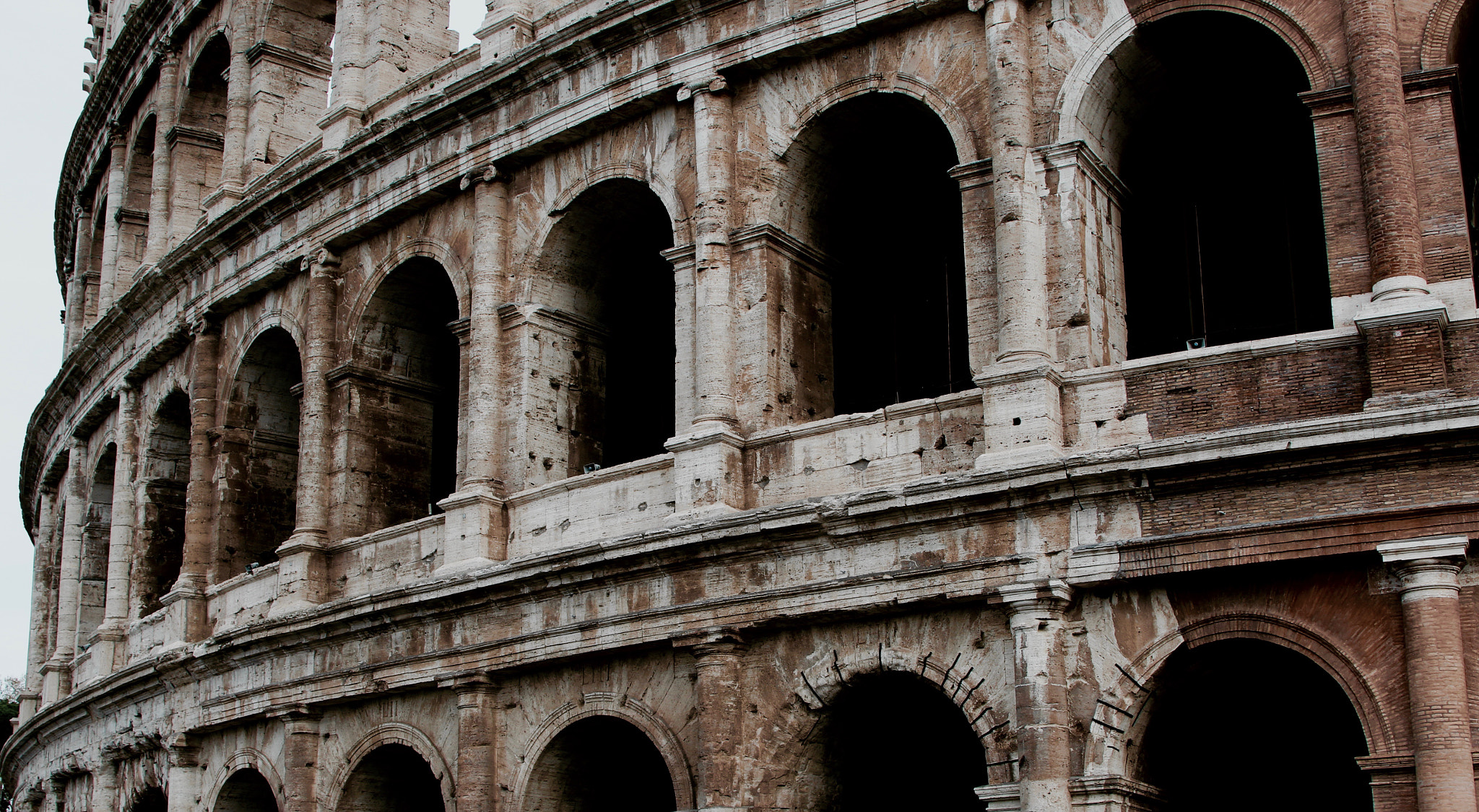 Canon EF 28-135mm F3.5-5.6 IS USM sample photo. Colosseo photography