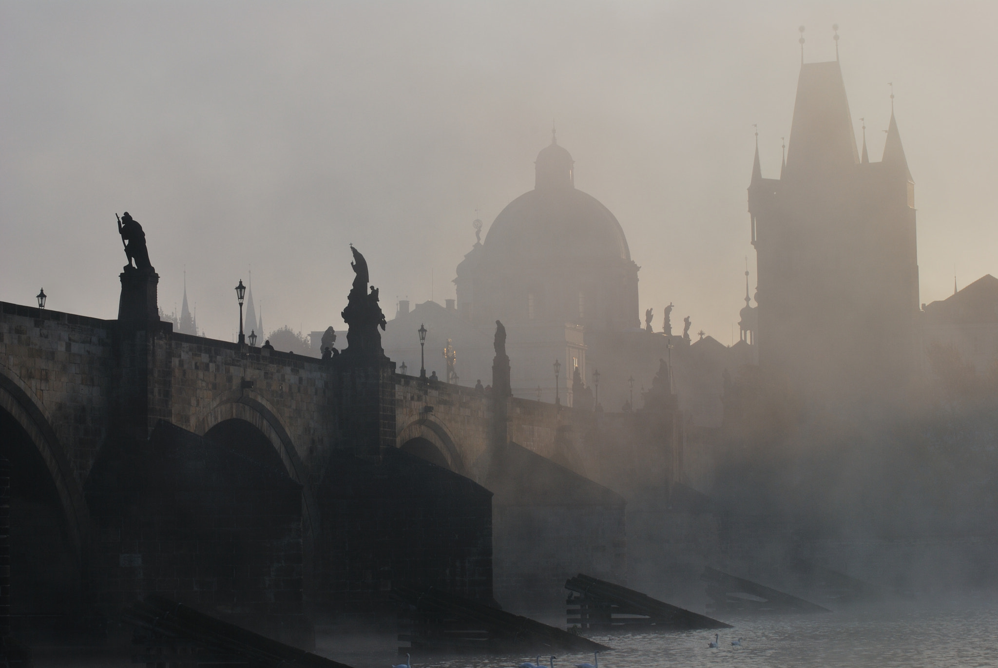 Nikon D60 sample photo. A mysterious cityscape photography