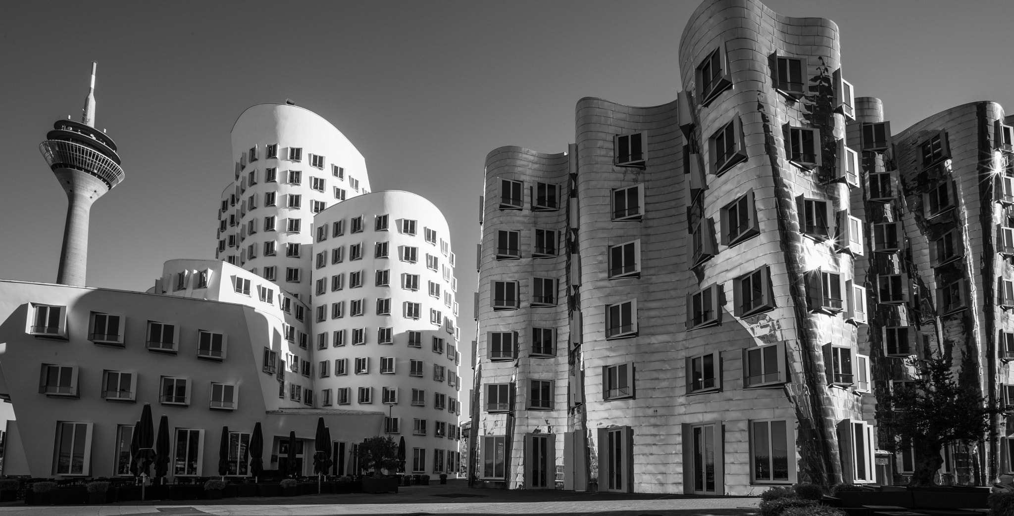 Elmarit-M 1:2.8/21 sample photo. Mixed structures photography